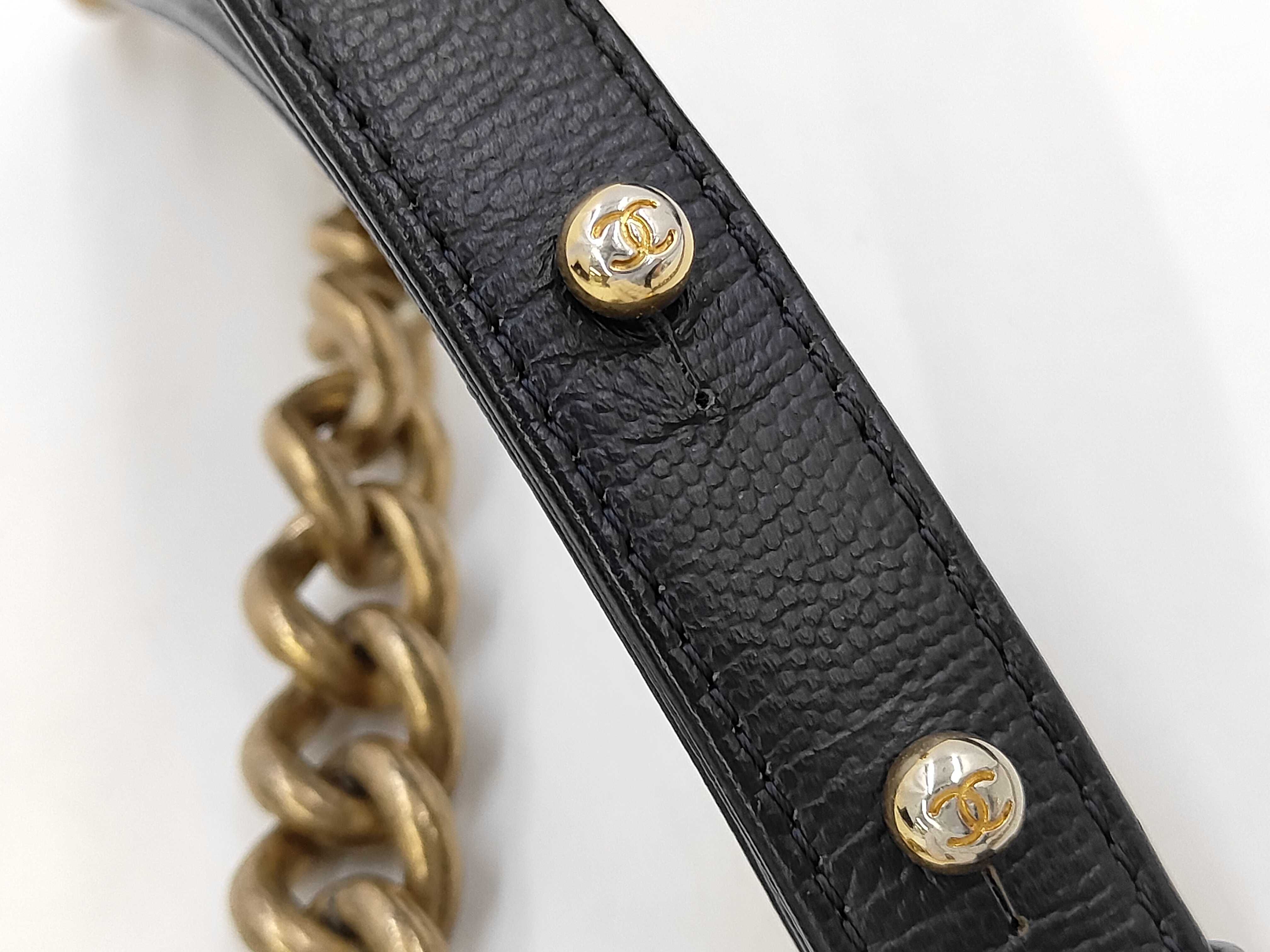 Le Boye Medium Size Chain Bag Shoulder Bag — view 8