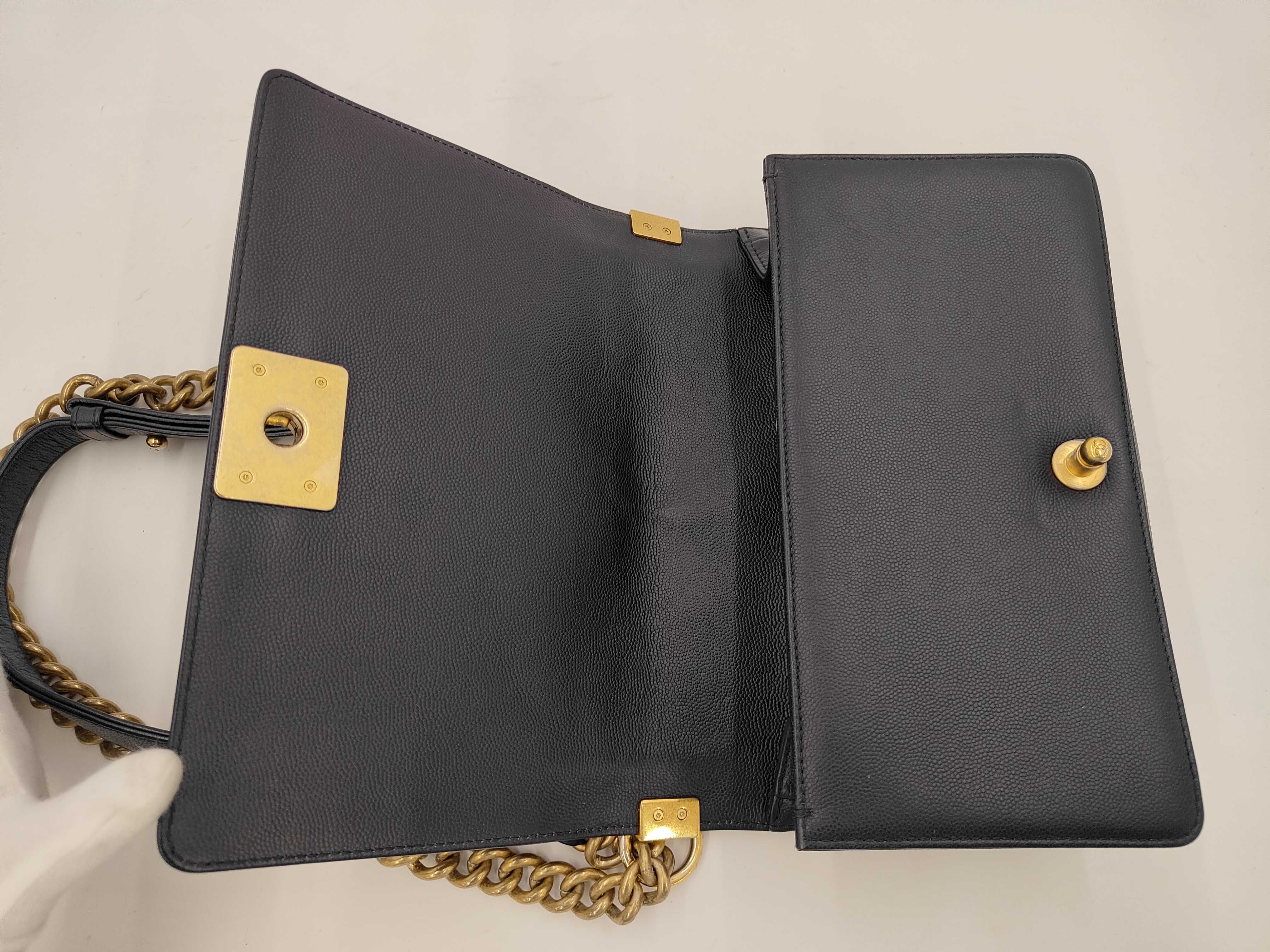 Le Boye Medium Size Chain Bag Shoulder Bag — view 9
