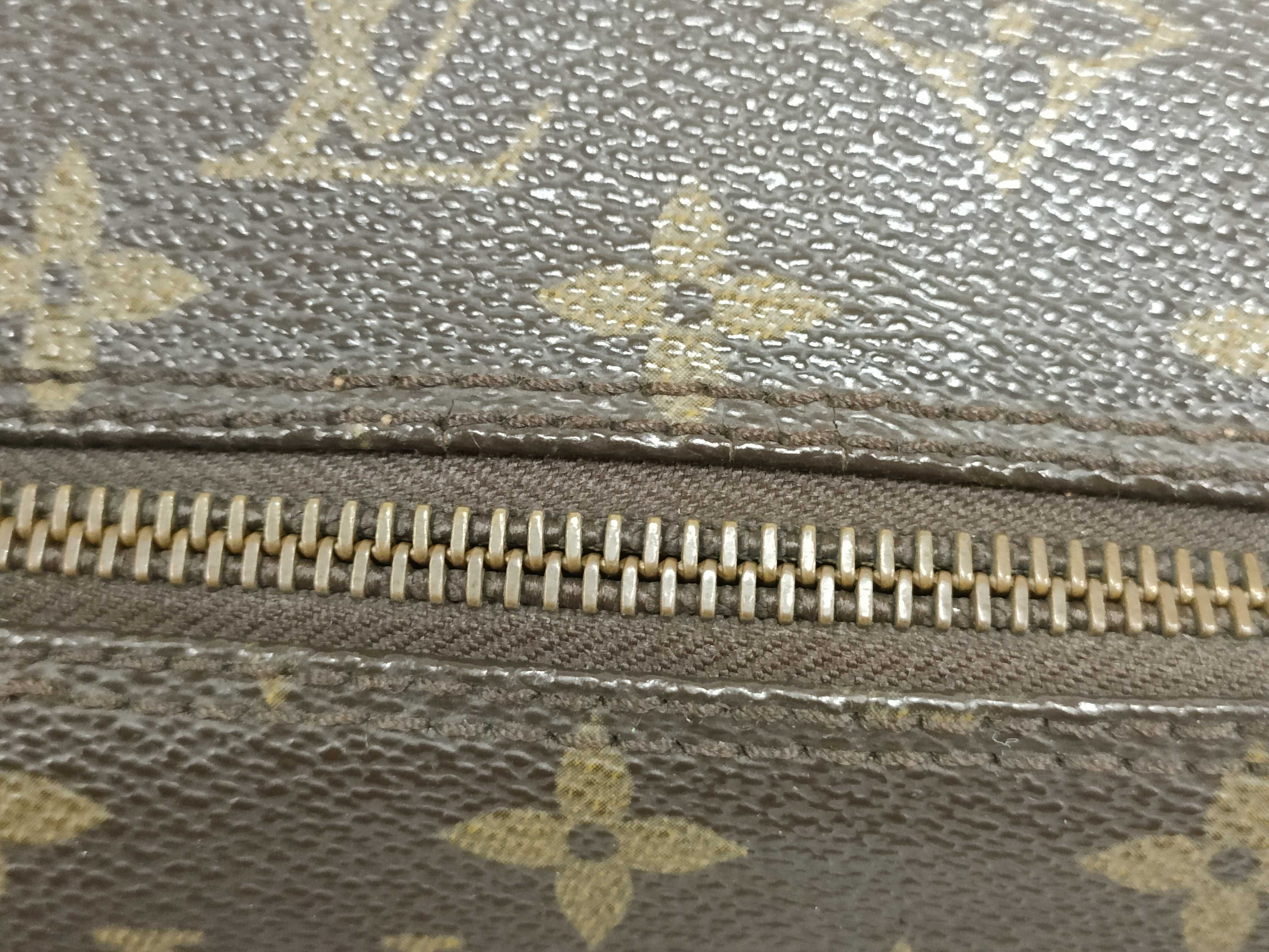 Monogram Papillon 30 M51365 862T.H. Handbag with Pouch — view 10