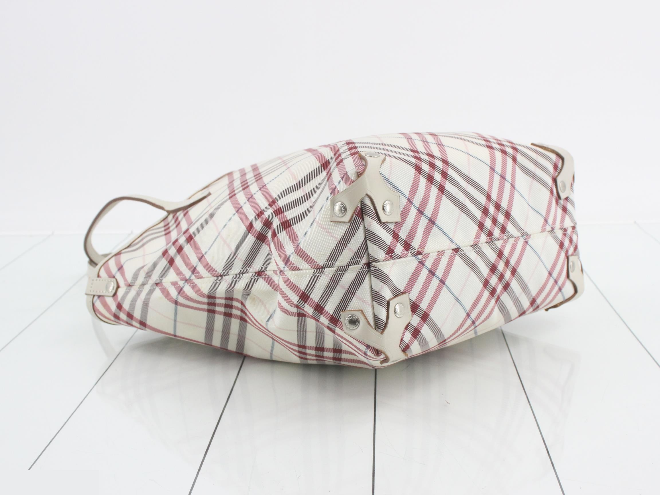 Other lines: Bags & Handbags - White, Red — view 5