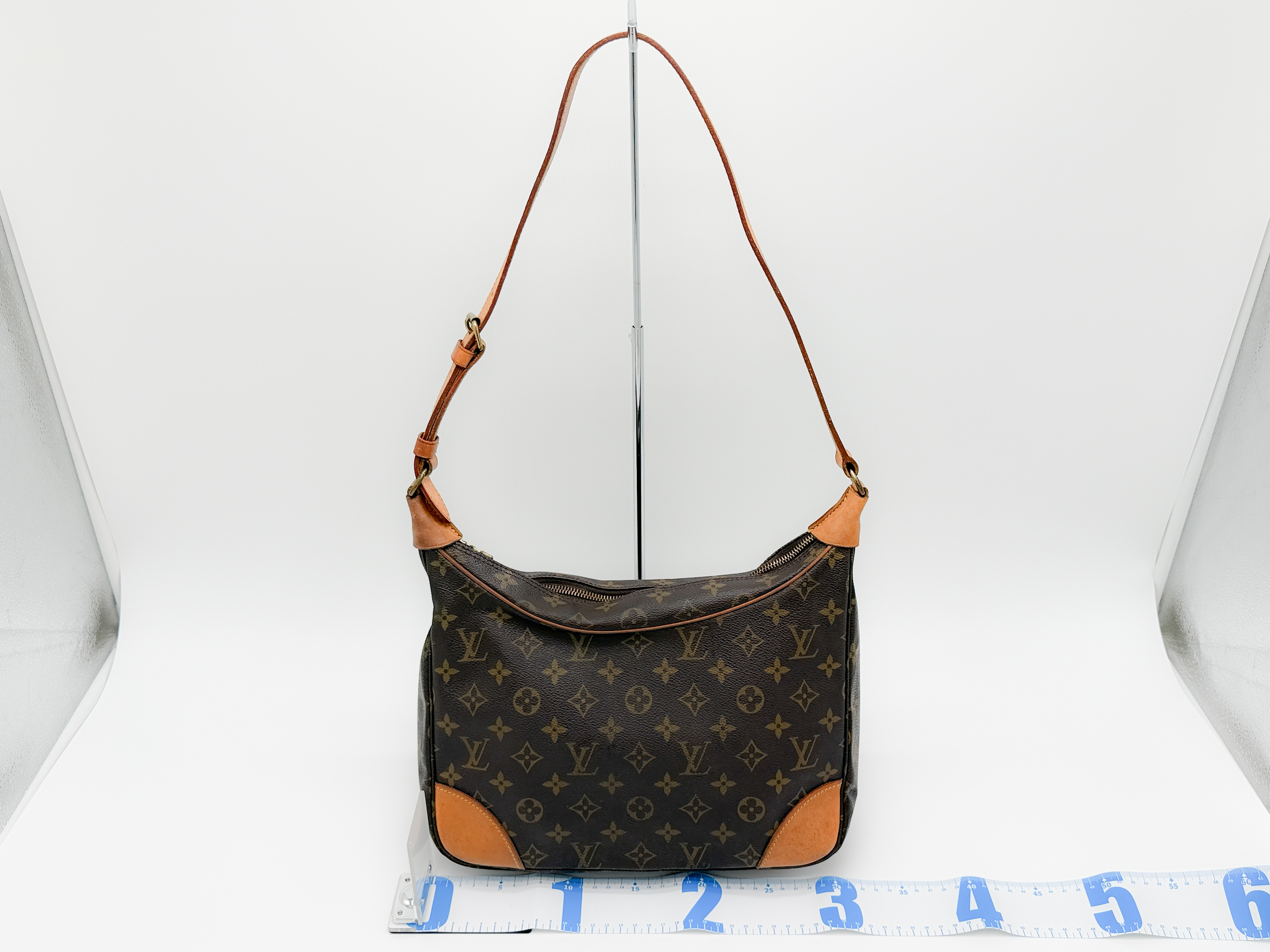 Monogram M51265 Boulogne 30 Shoulder Bag (No stickiness) — view 2