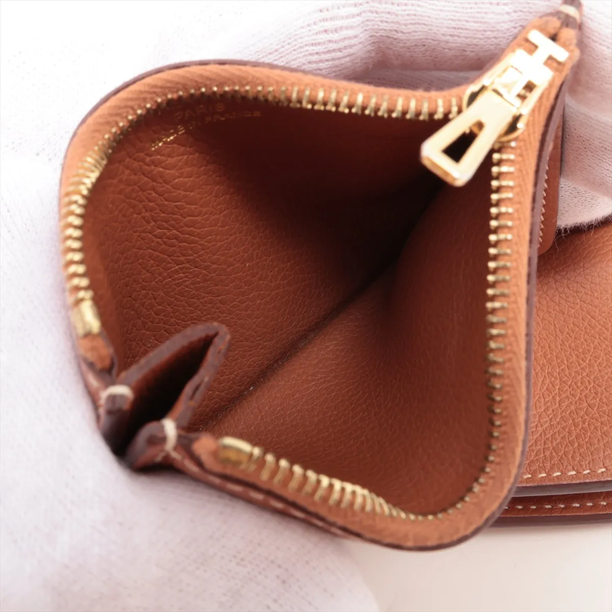 Constance Slim Evercolor Compact Wallet, Gold, Gold Hardware, U: 2022 — view 7