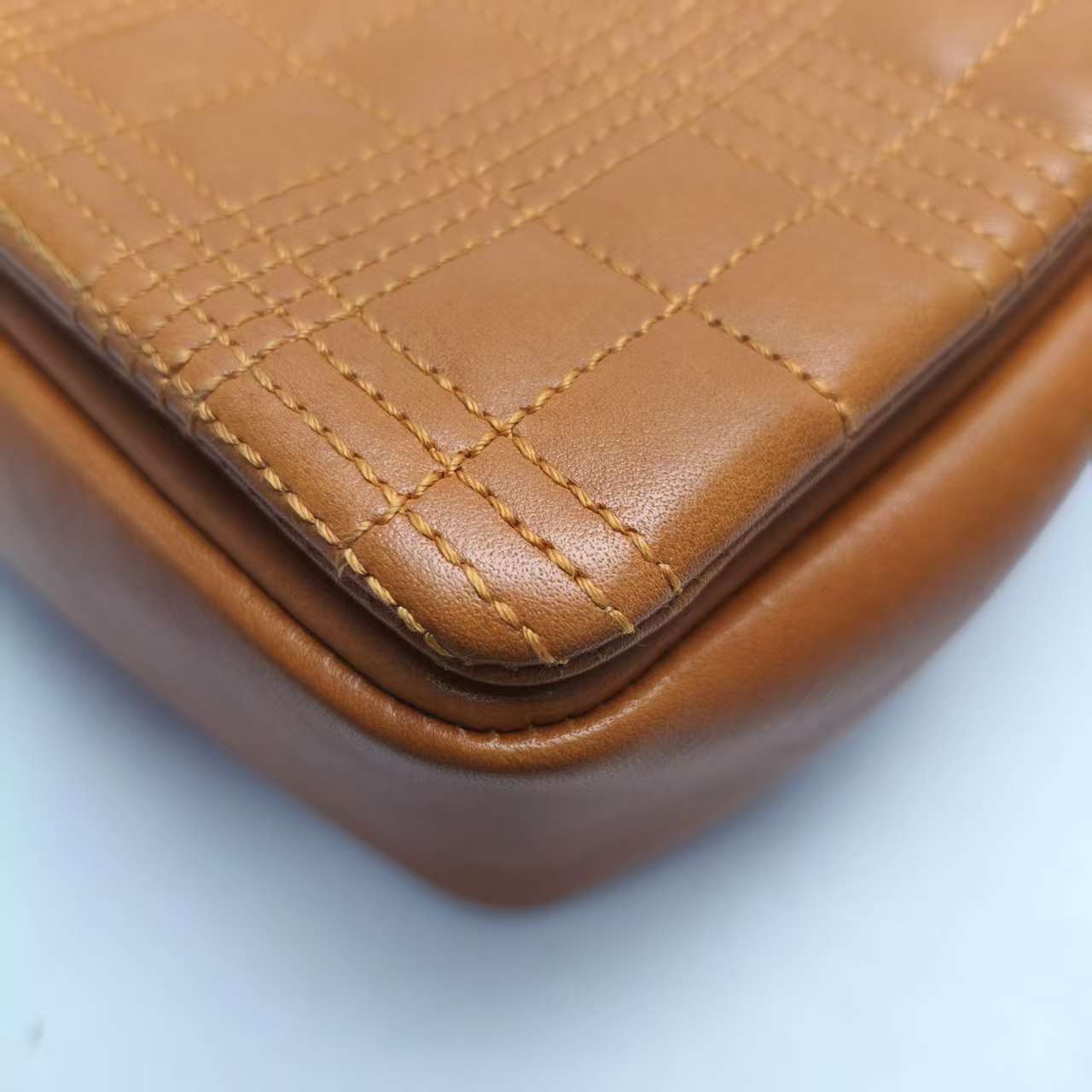 【*Shipped from: China*】BURBERRY Laura Leather Shoulder Bag — view 10