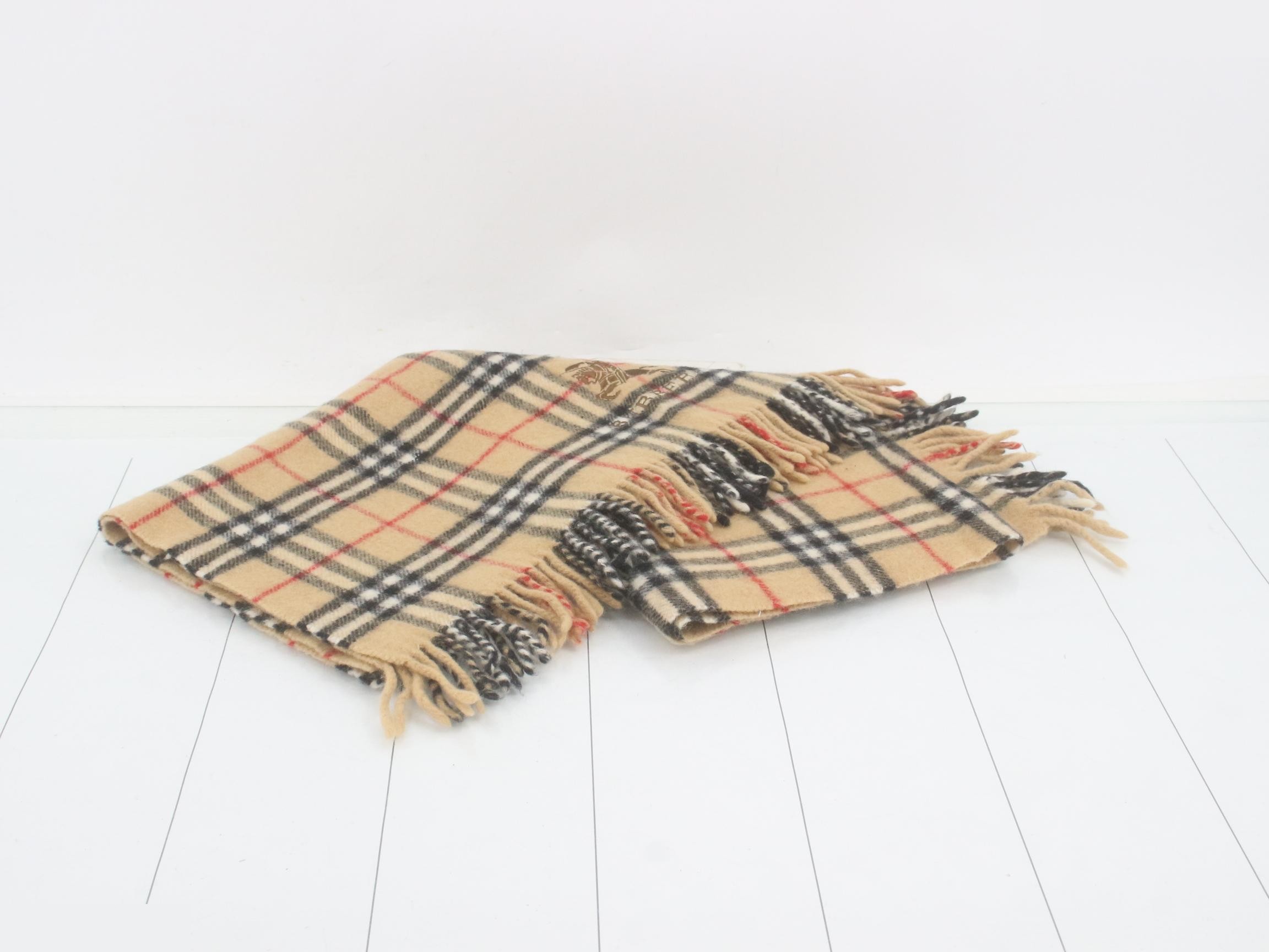 Other items: accessories, shawls (lap blankets) — view 2