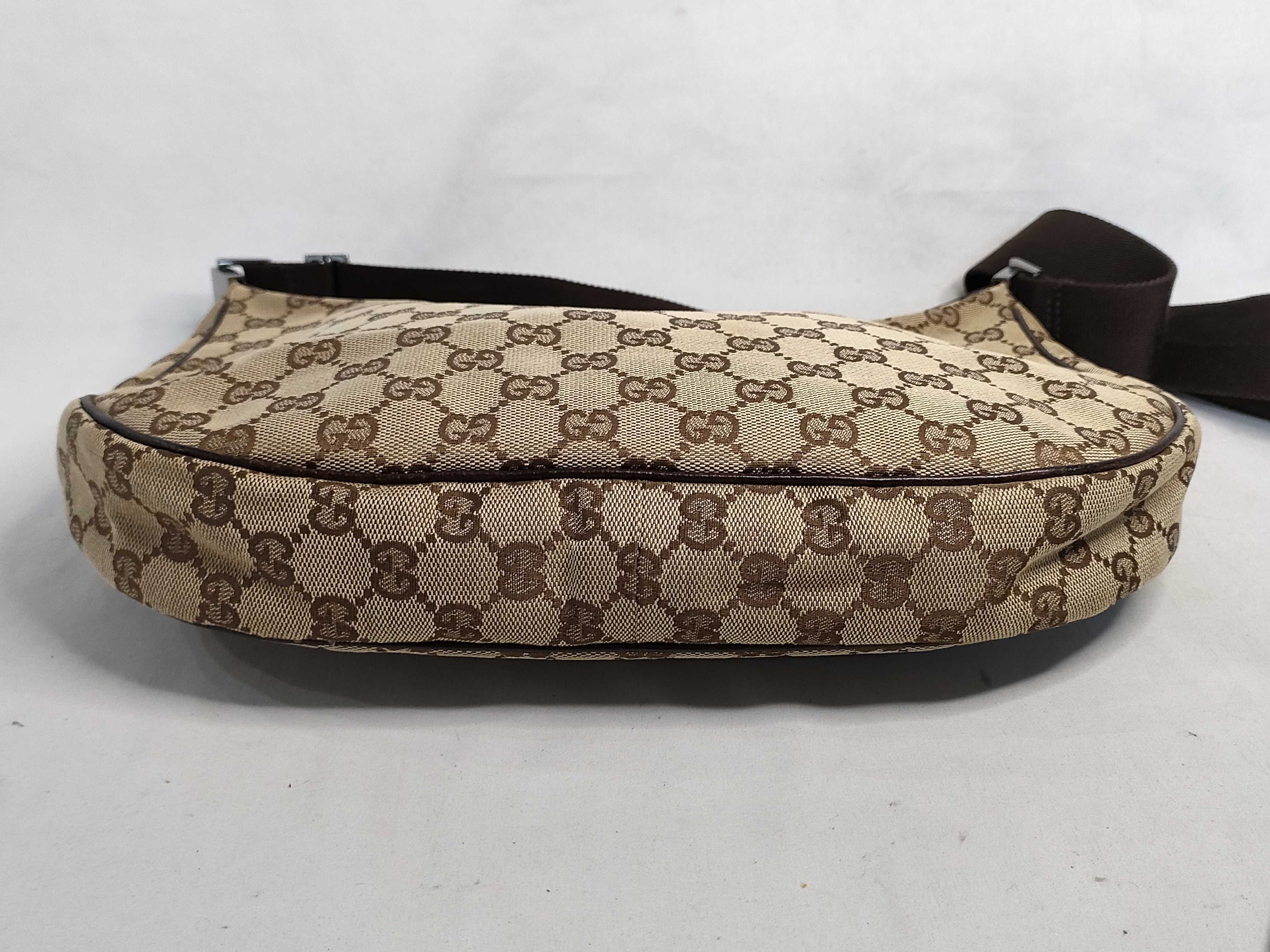 GG Canvas Shoulder Bag — view 7