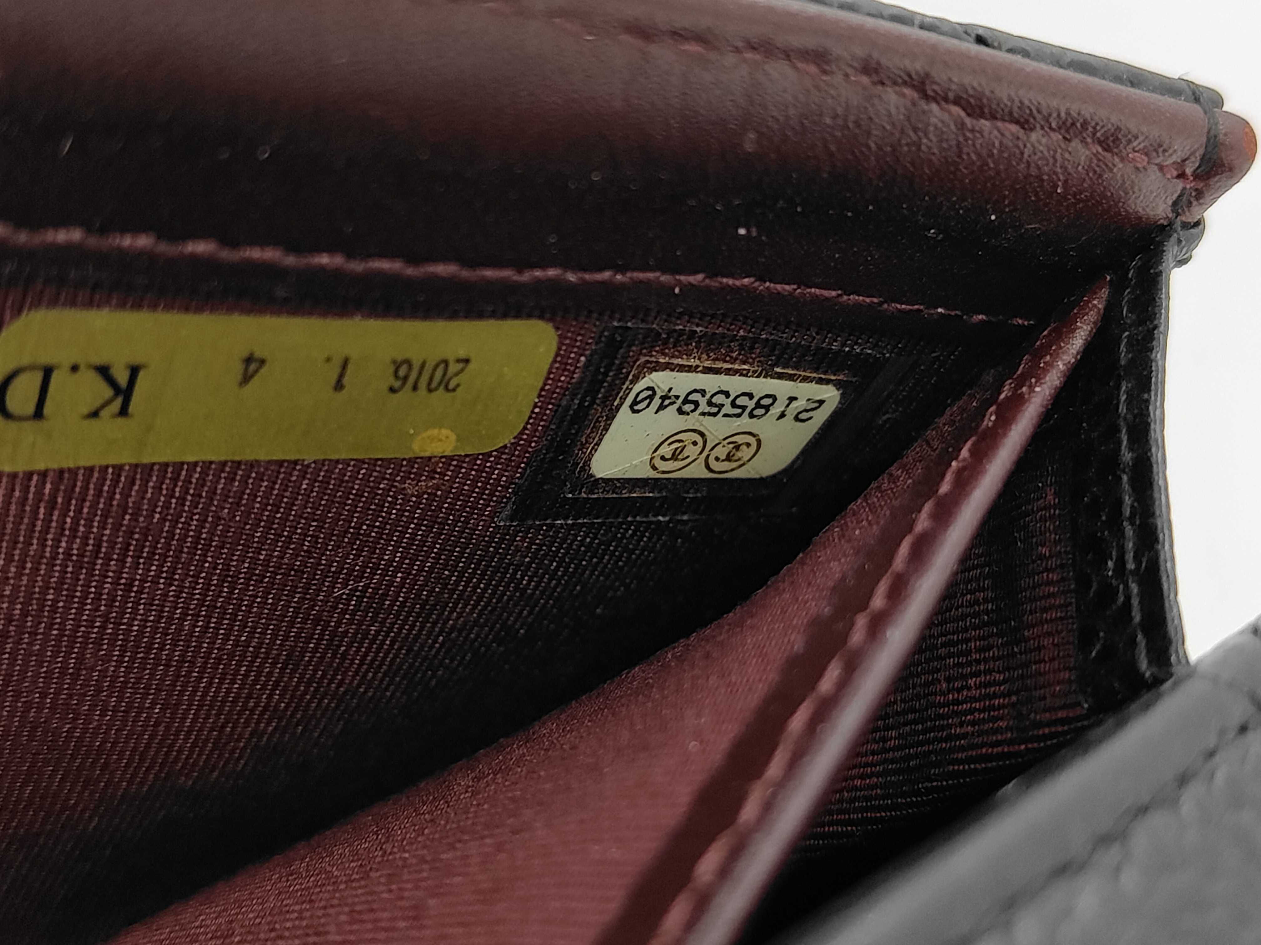 Caviar Skin Coco Classic Small Wallet — view 9