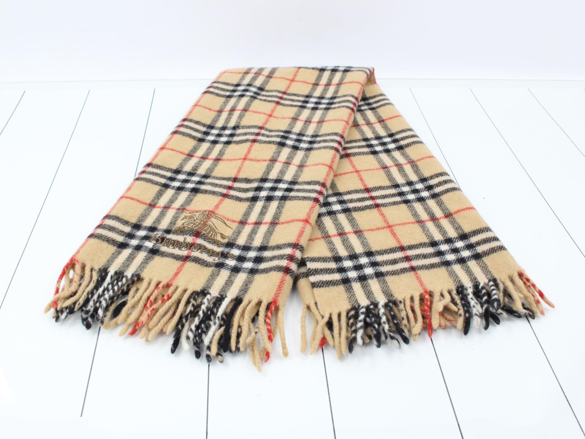 Other items: accessories, shawls (lap blankets) — view 2