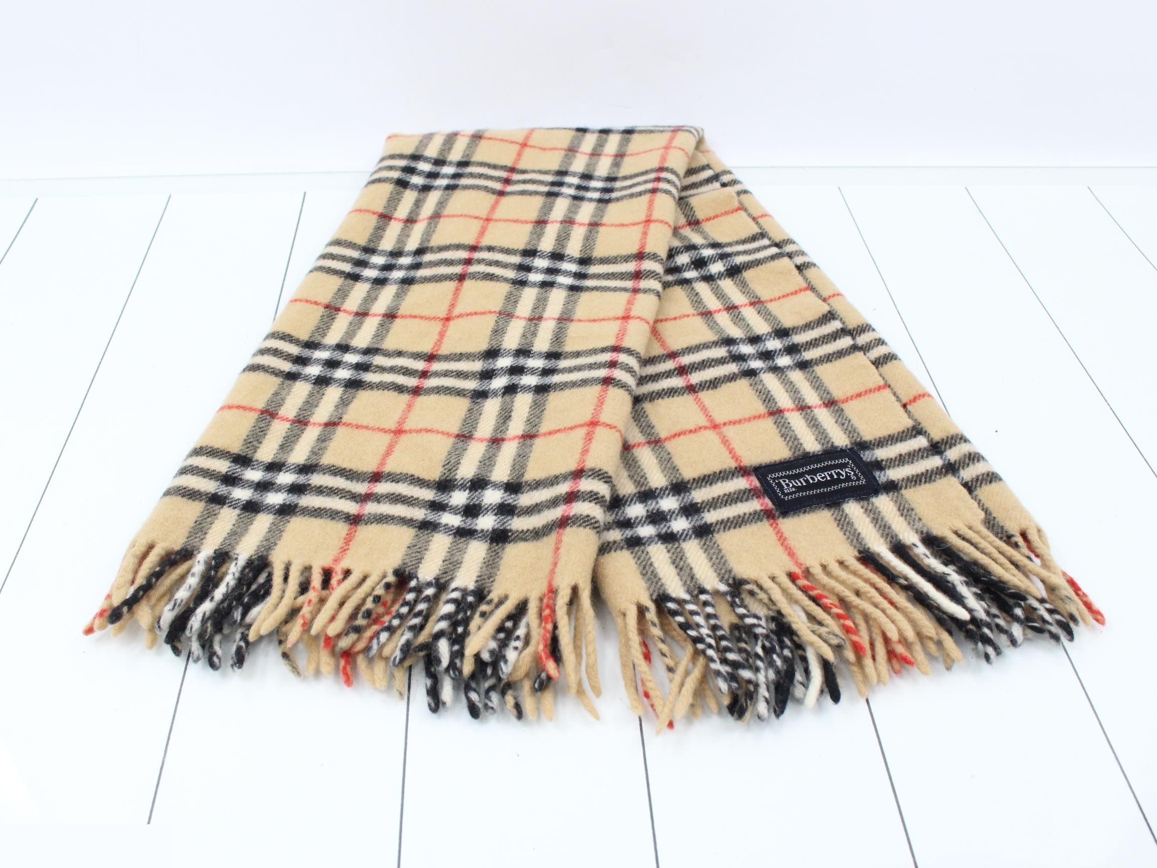 Other items: accessories, shawls (lap blankets) — view 3