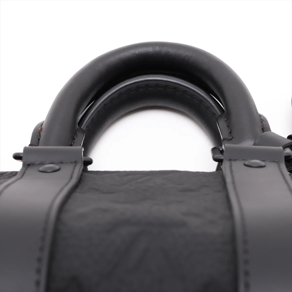 Taurillon Monogram Keepall Bandoulière 25 M20900 Black (RFID detected) — view 6