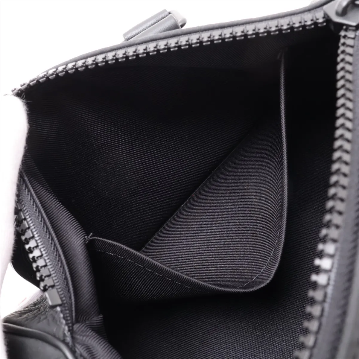 Taurillon Monogram Keepall Bandoulière 25 M20900 Black (RFID detected) — view 9