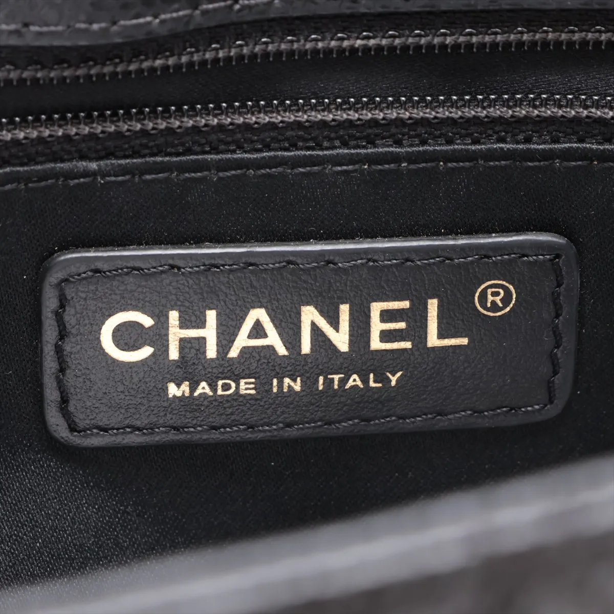 GST Caviar Skin Chain Tote Bag, Black with Gold Hardware, 19970392, Serial Number 19 — view 12