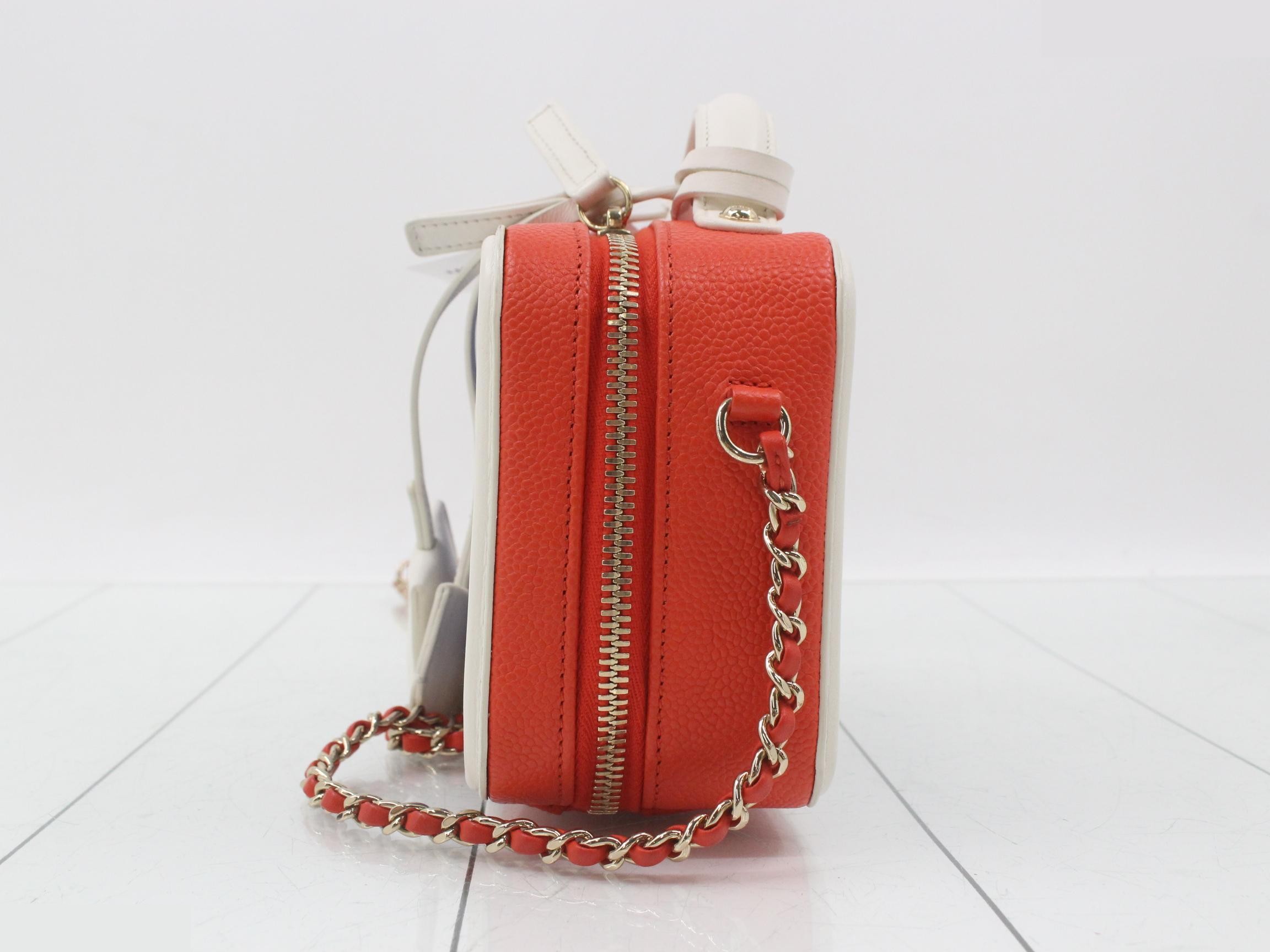 Caviar leather chain handbag/shoulder bag (2-way) — view 3
