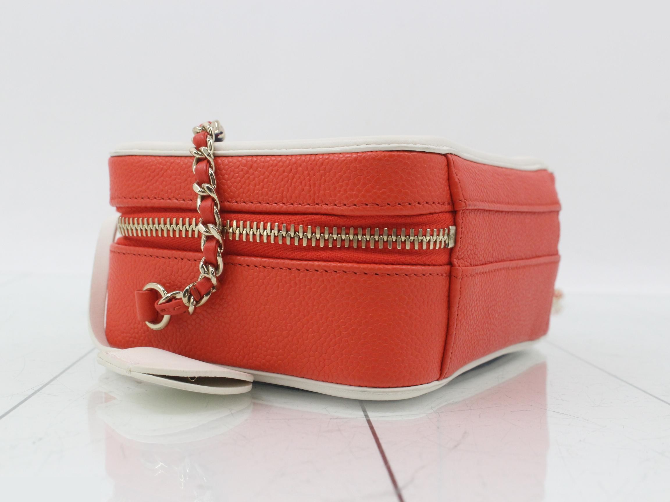 Caviar leather chain handbag/shoulder bag (2-way) — view 5
