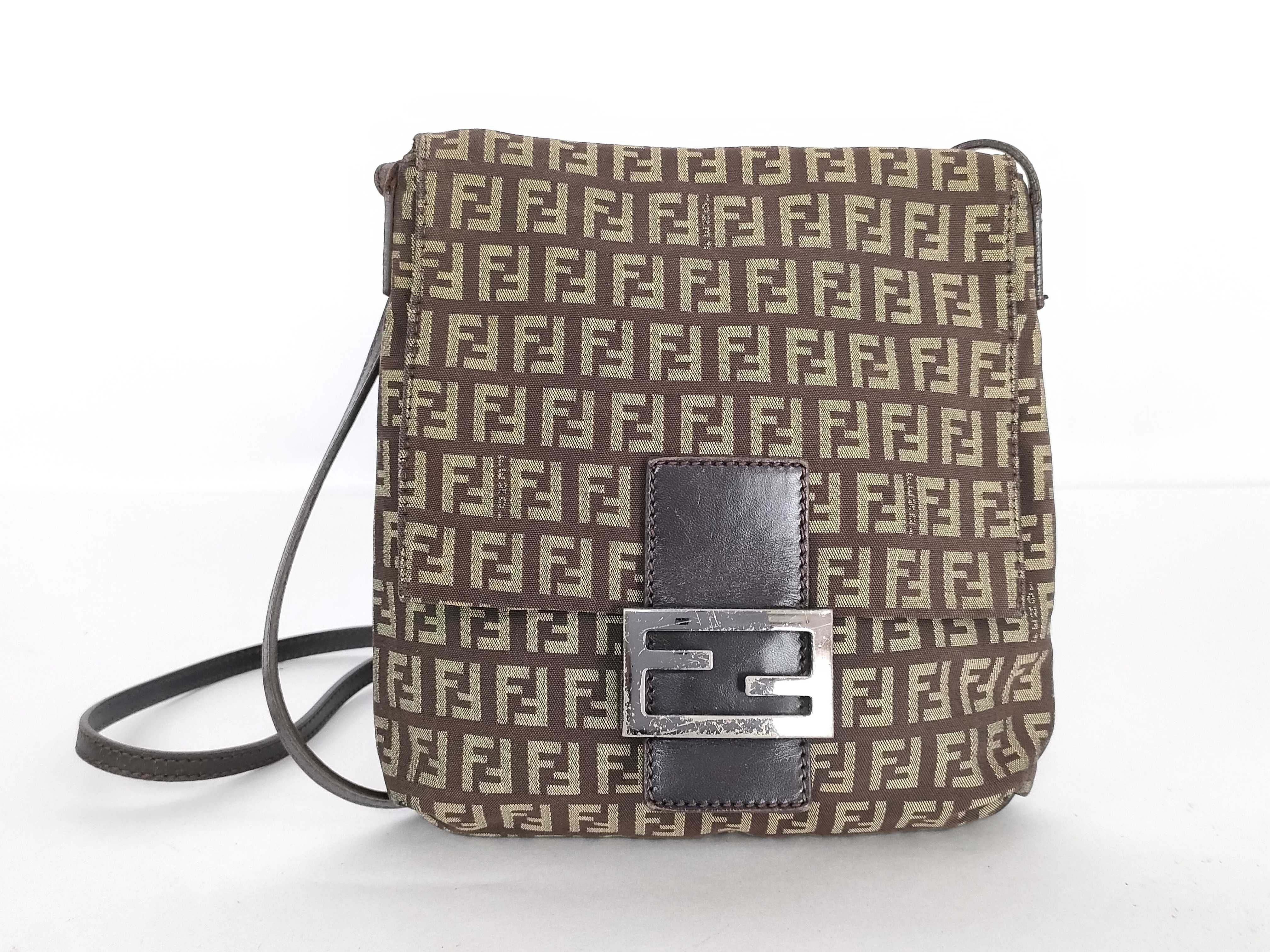 Zucca pattern Fendi Mamma Bucket shoulder bag, no wear on edges, no tears.
