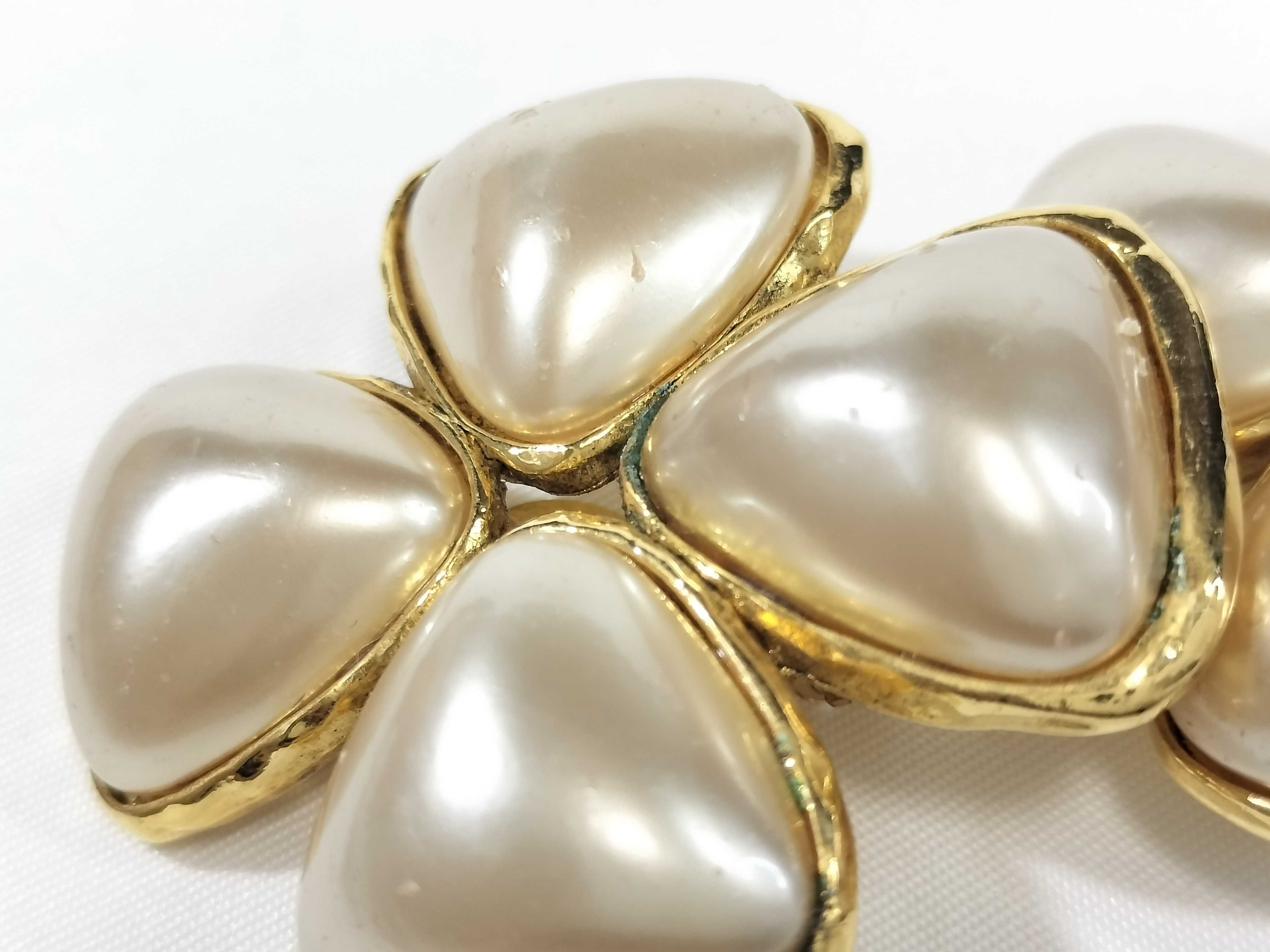 Clover Pearl Earrings 2 6 Other Accessories — view 11
