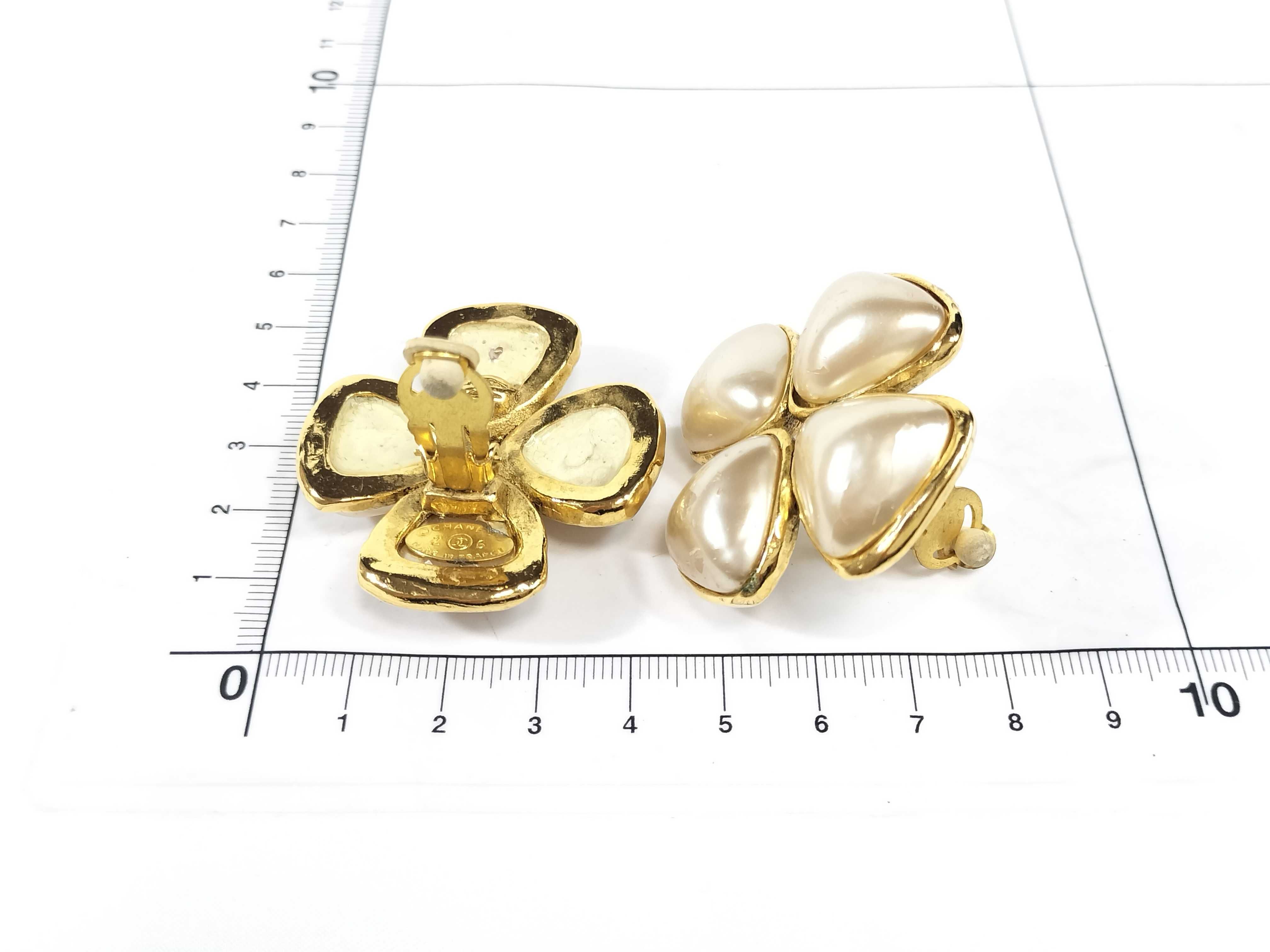 Clover Pearl Earrings 2 6 Other Accessories — view 6