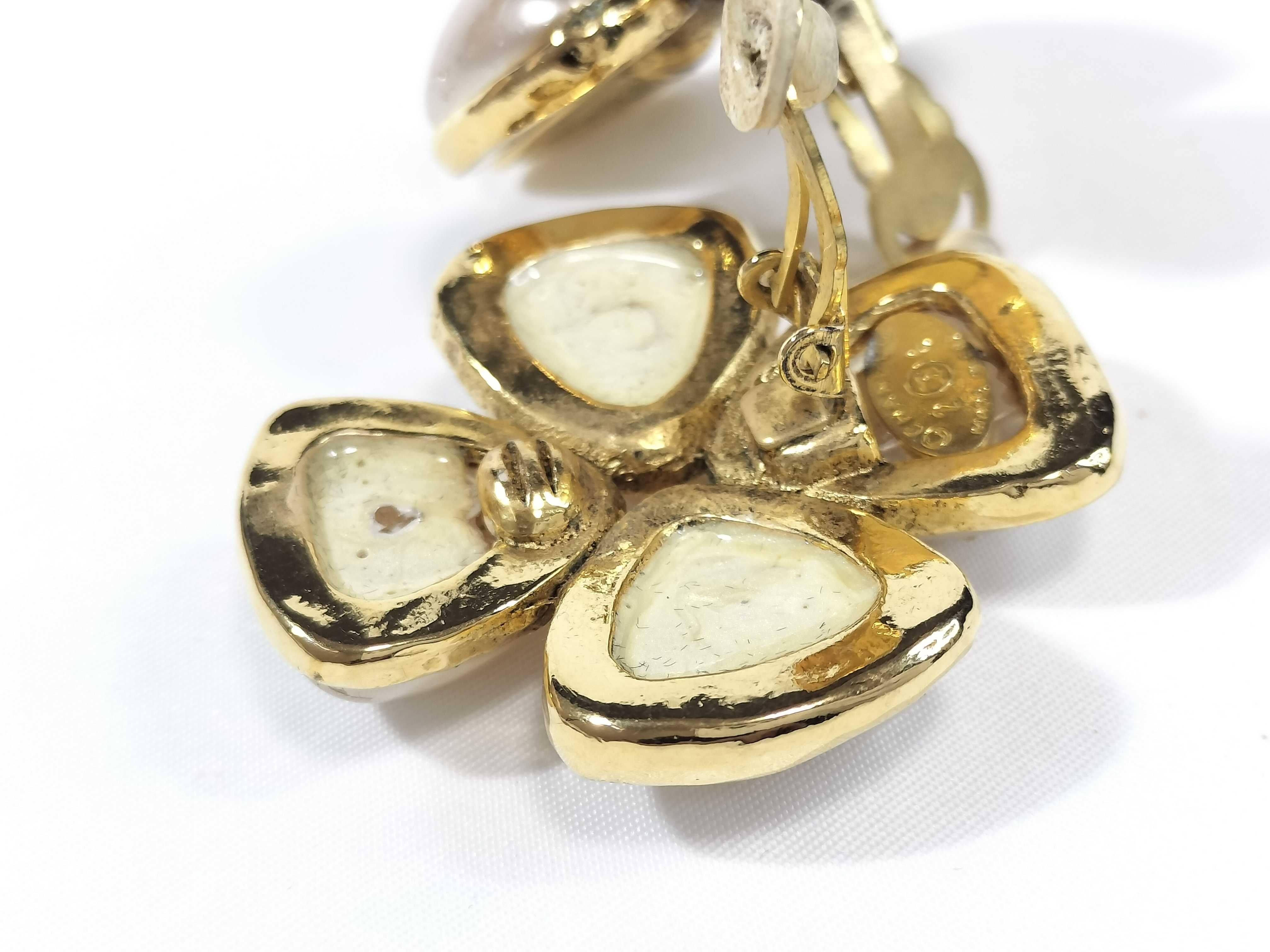 Clover Pearl Earrings 2 6 Other Accessories — view 7