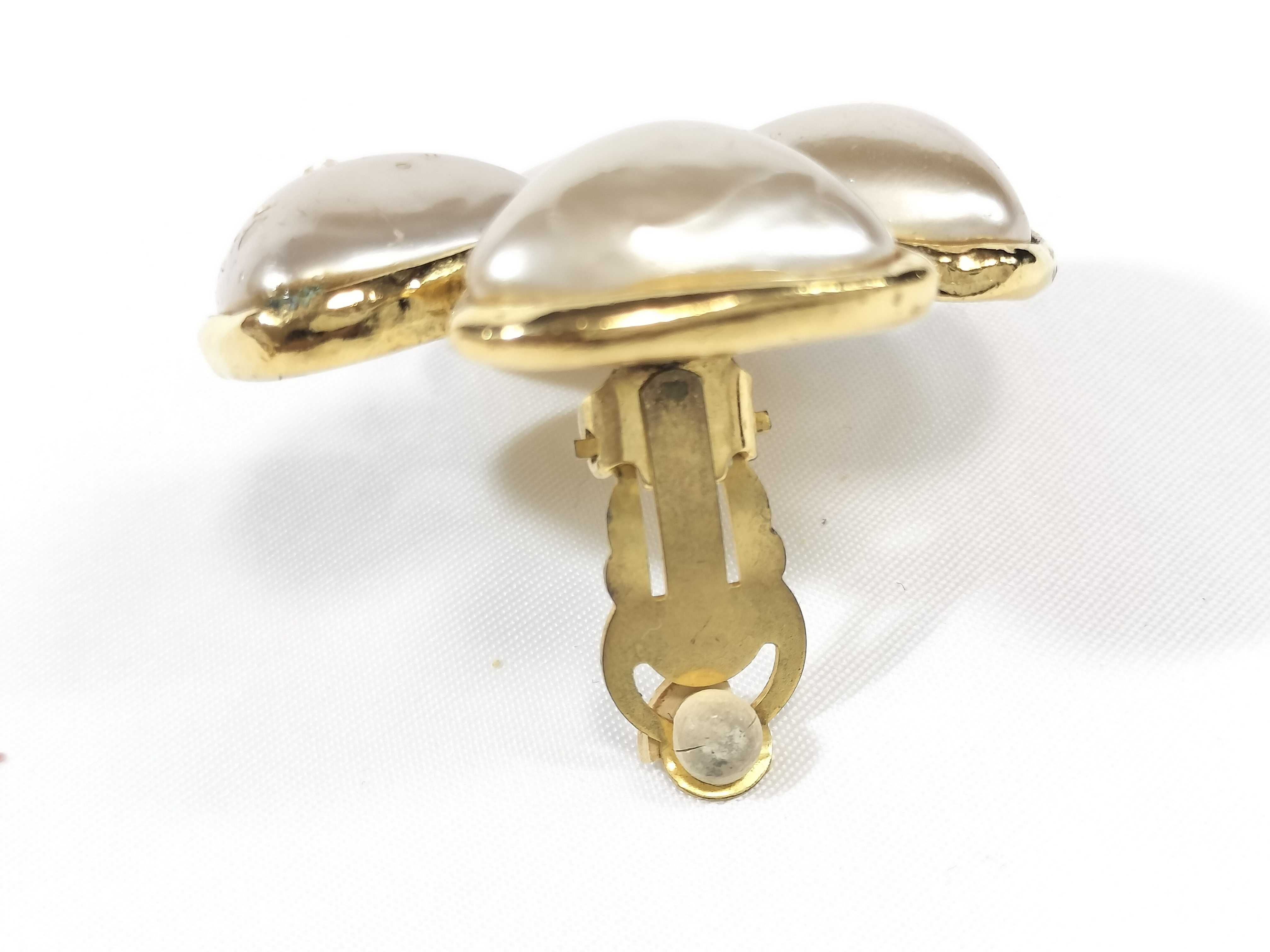 Clover Pearl Earrings 2 6 Other Accessories — view 9