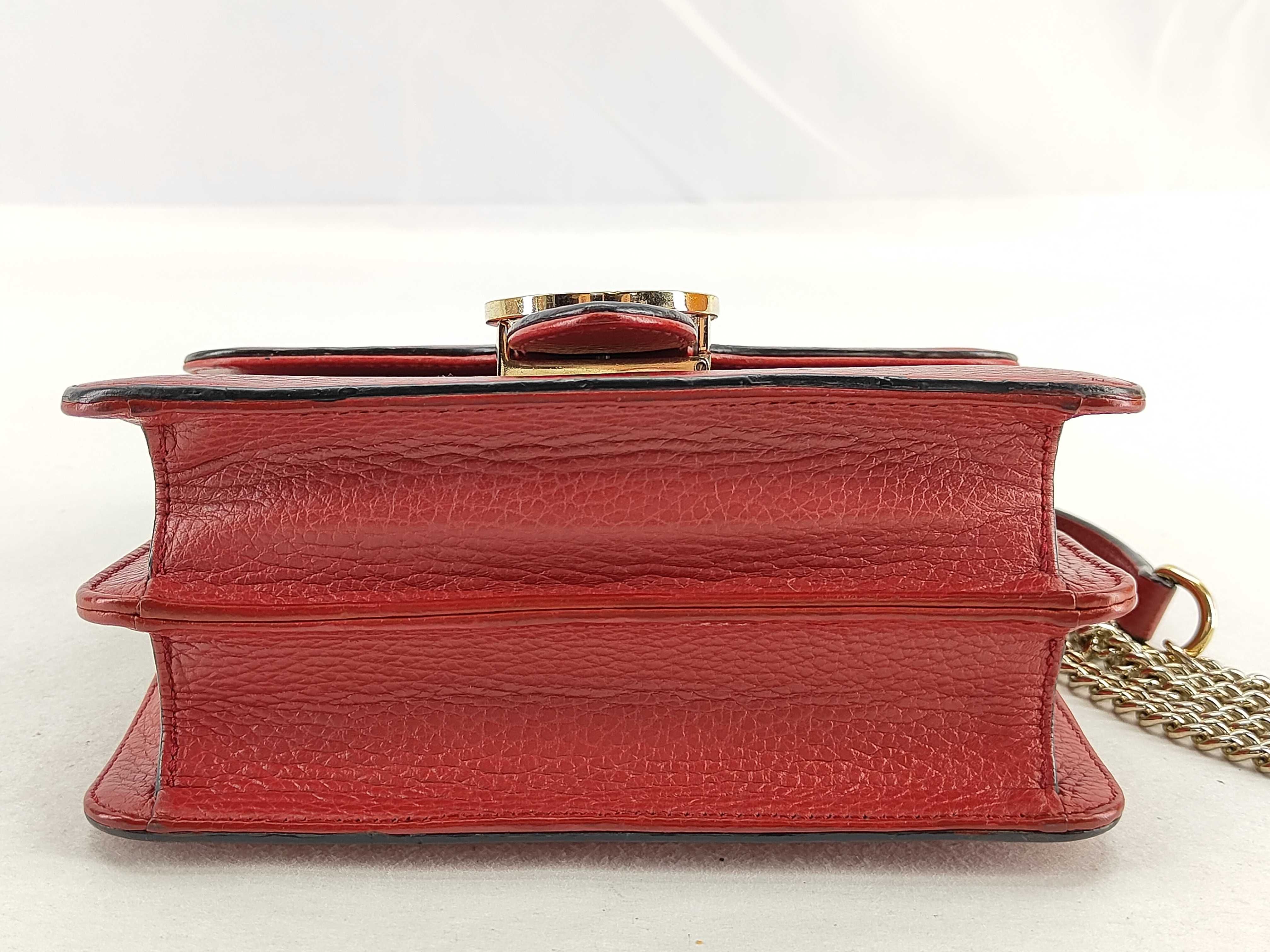 Interlocking Chain Shoulder Bag — view 9