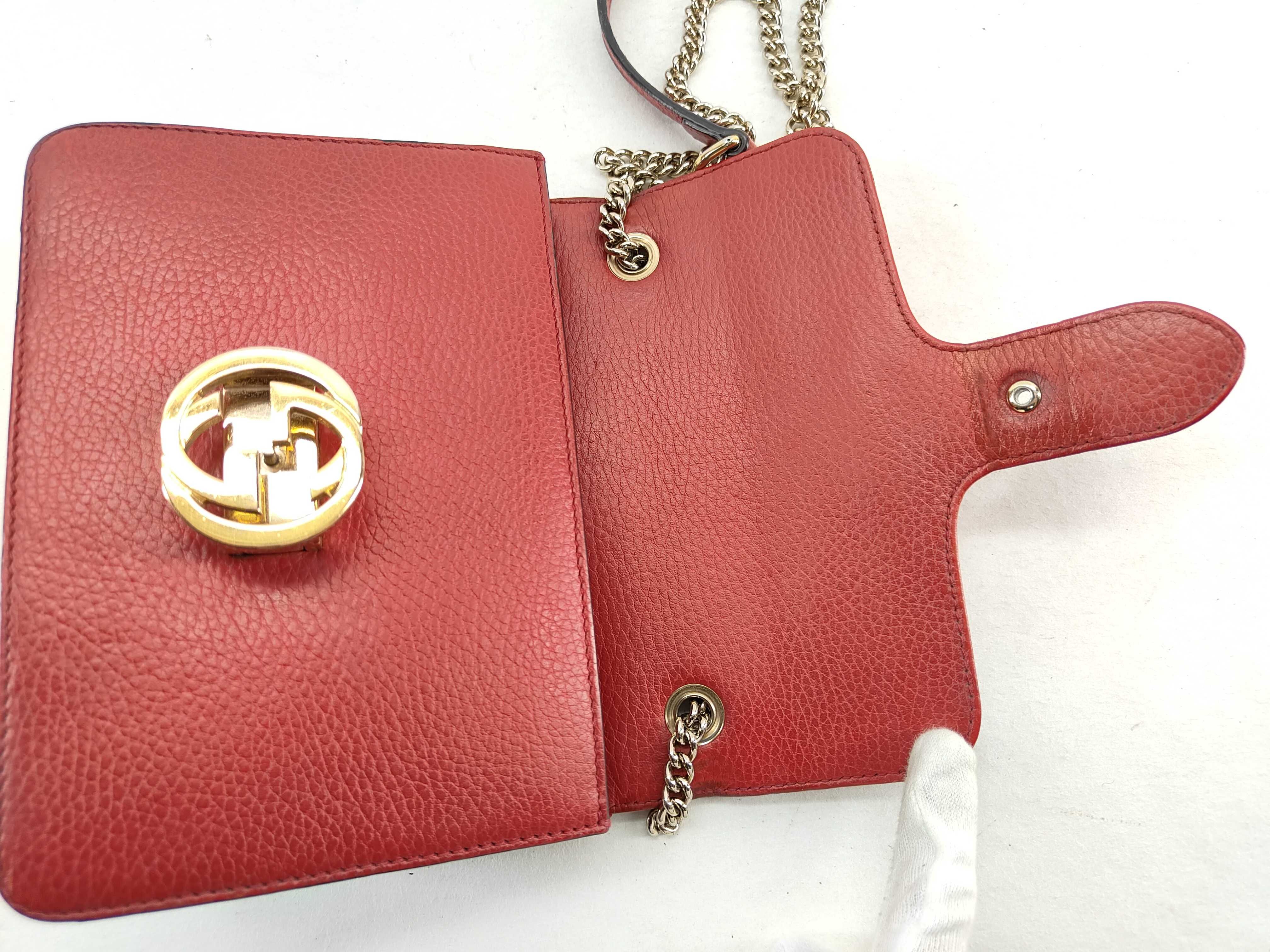 Interlocking Chain Shoulder Bag — view 10