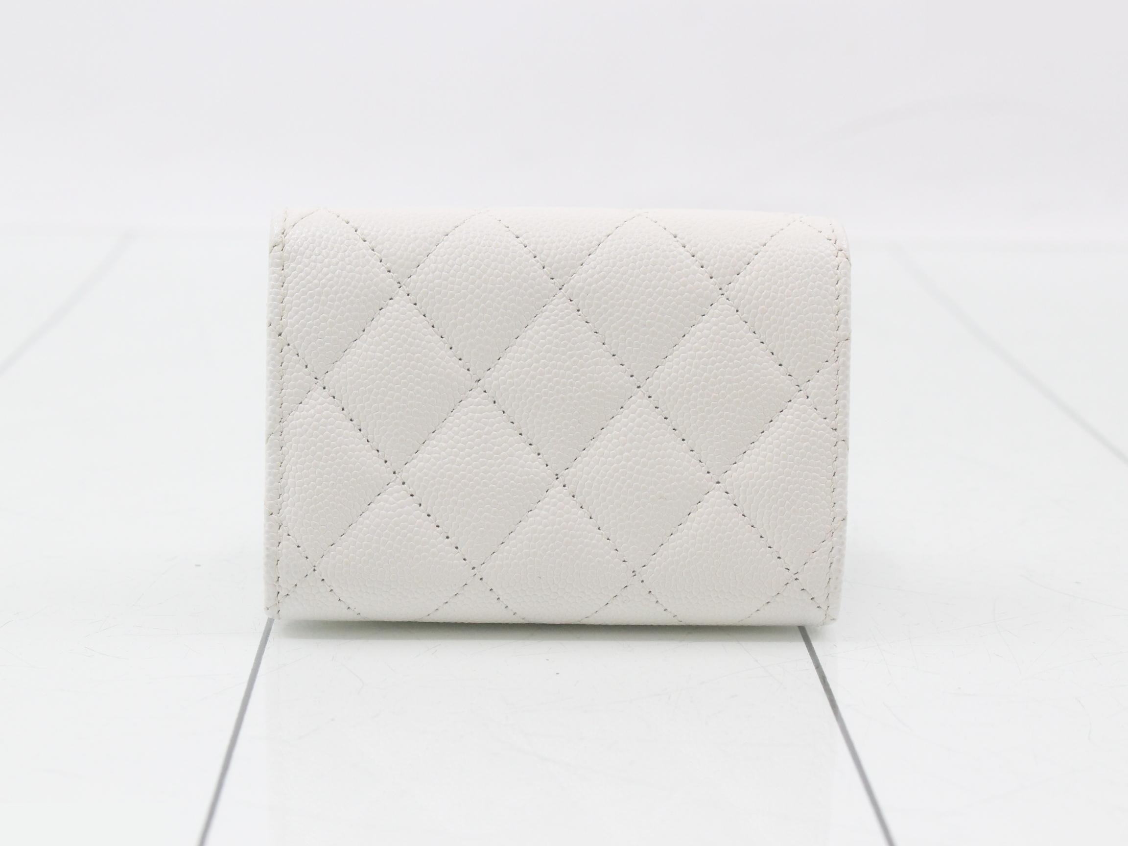 Caviar leather Coco Mark Matelassé wallet — view 2