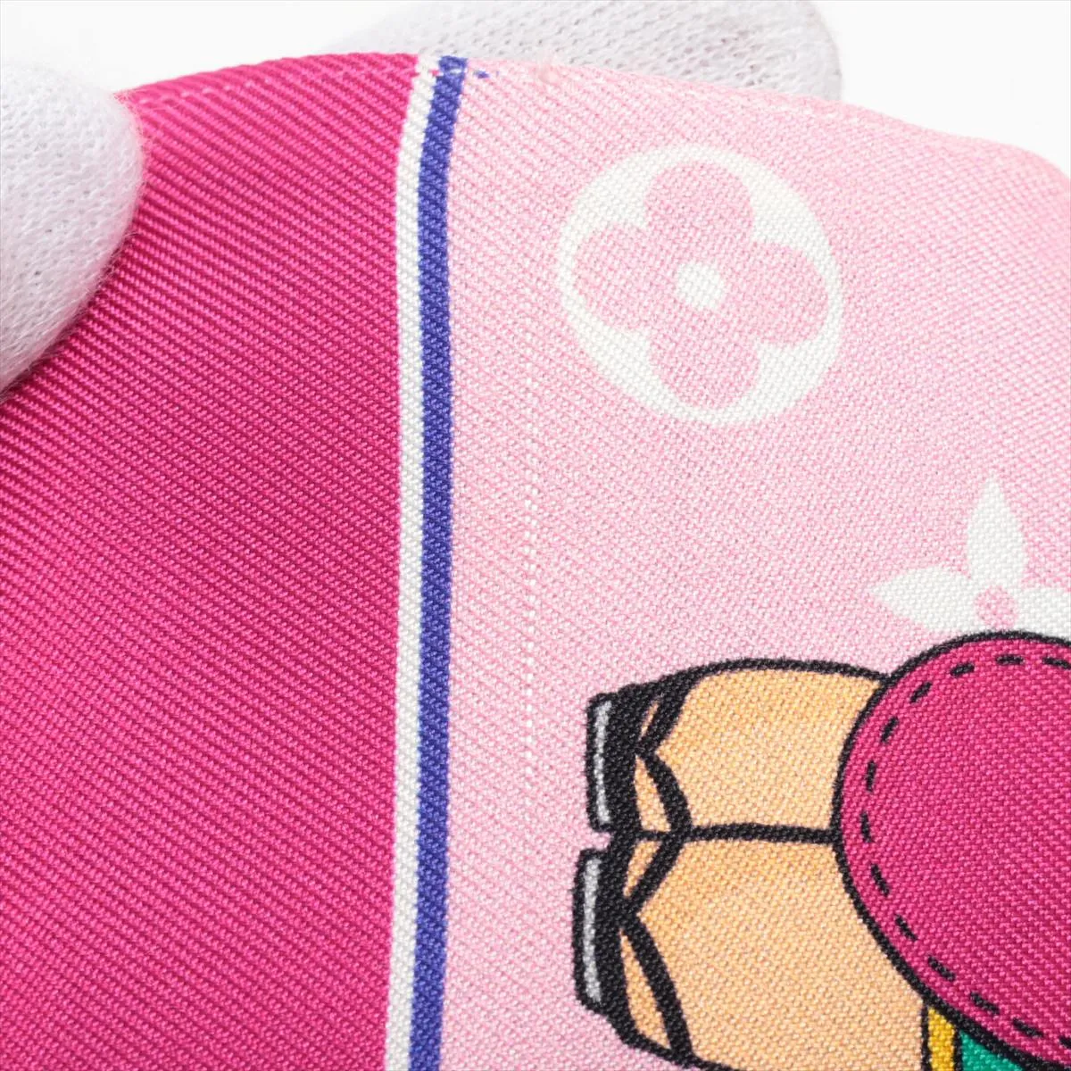 M77932 Bandeau Vivienne Tokyo Scarf Silk Pink — view 3