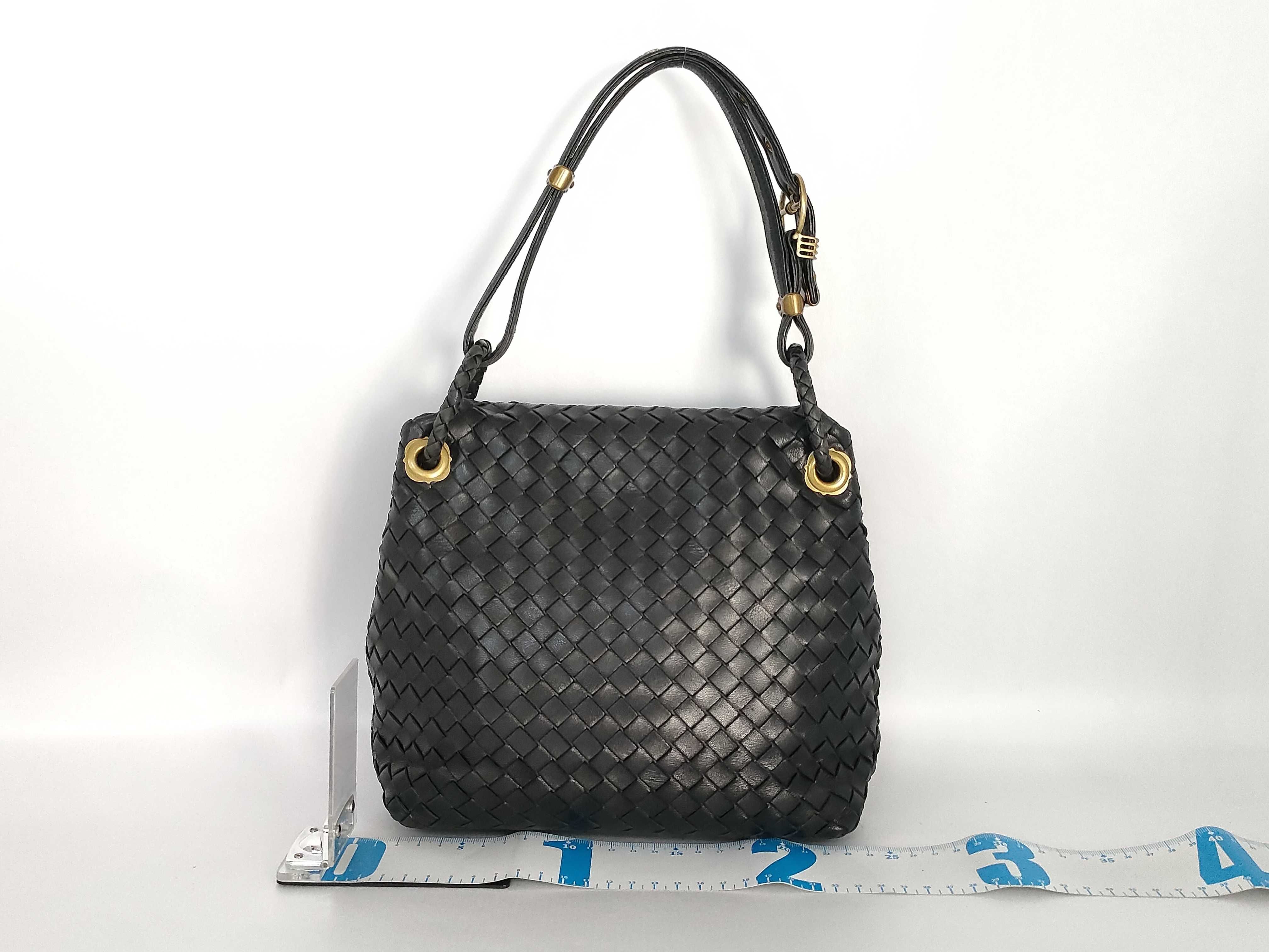 Intrecciato Bottega Veneta Handbag Intrecciato Black Leather Handbag — view 2