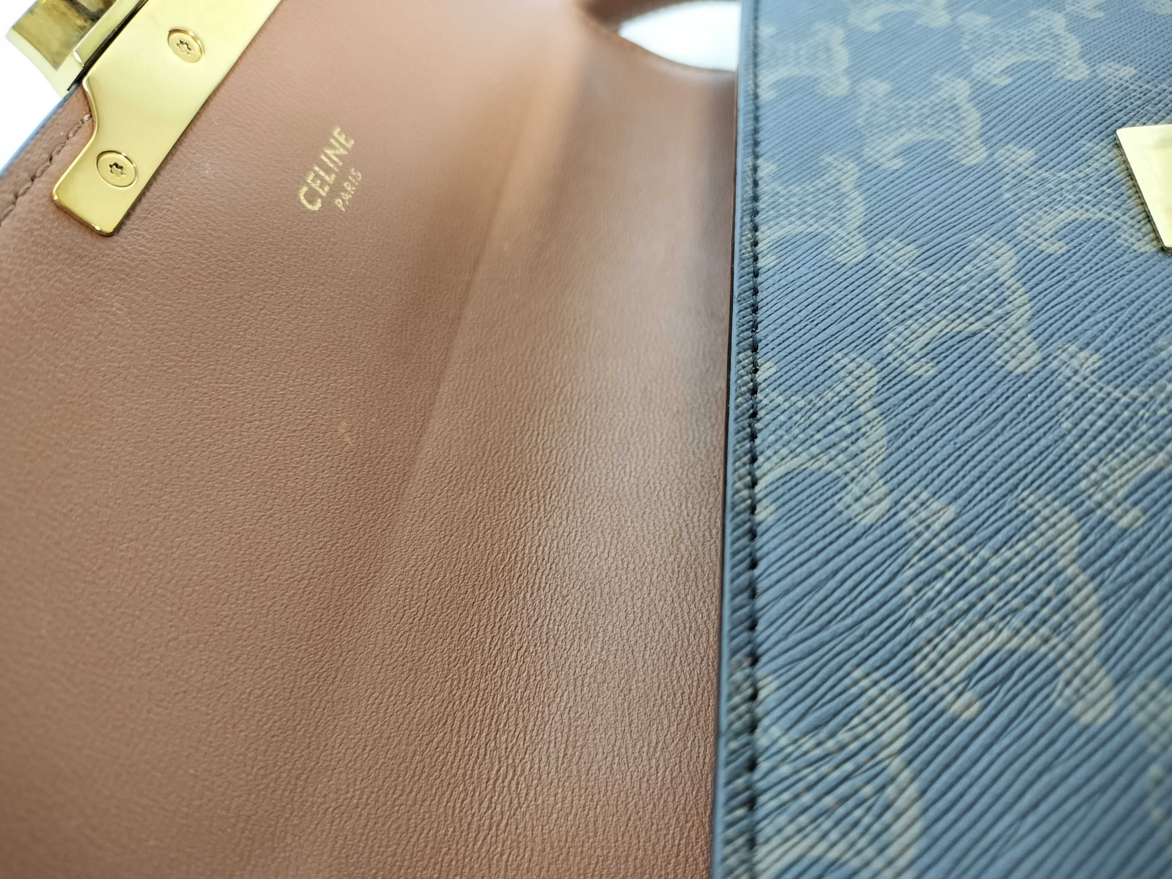Claude Triomphe Gold Shoulder Bag — view 12
