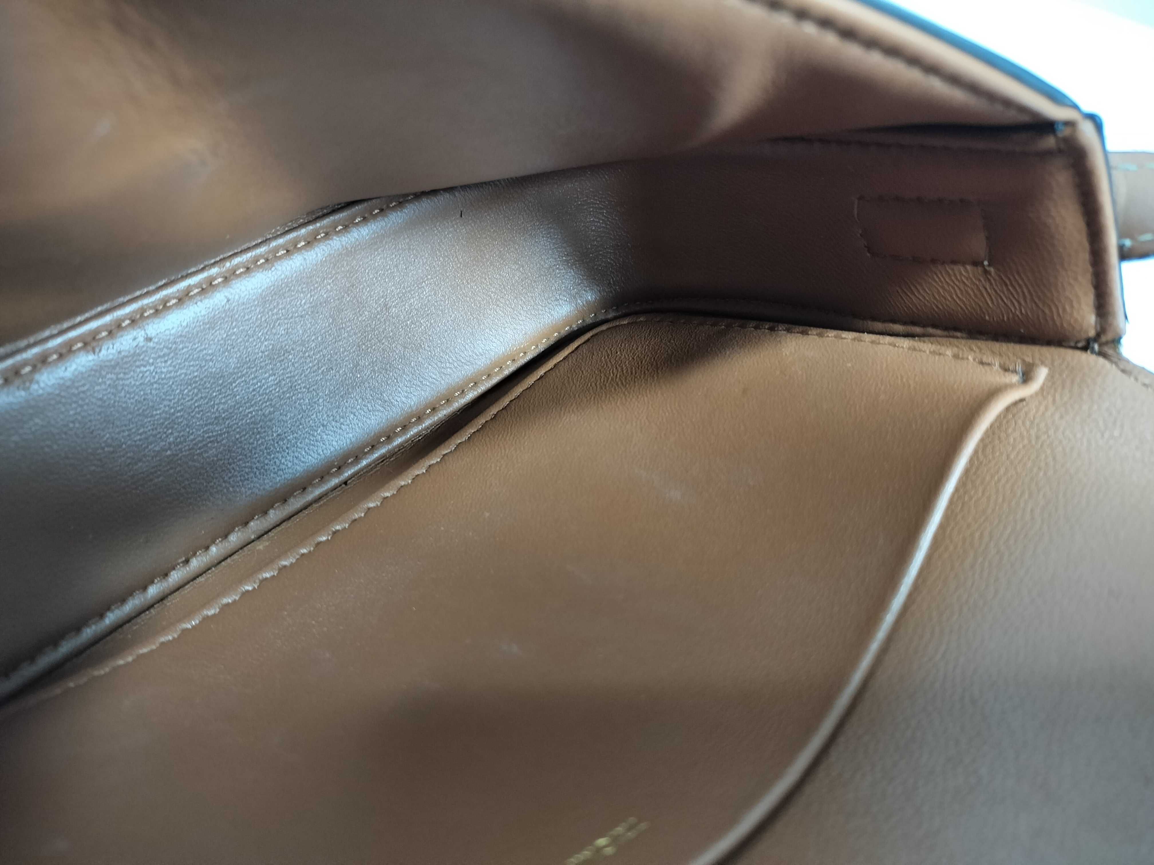 Claude Triomphe Gold Shoulder Bag — view 10