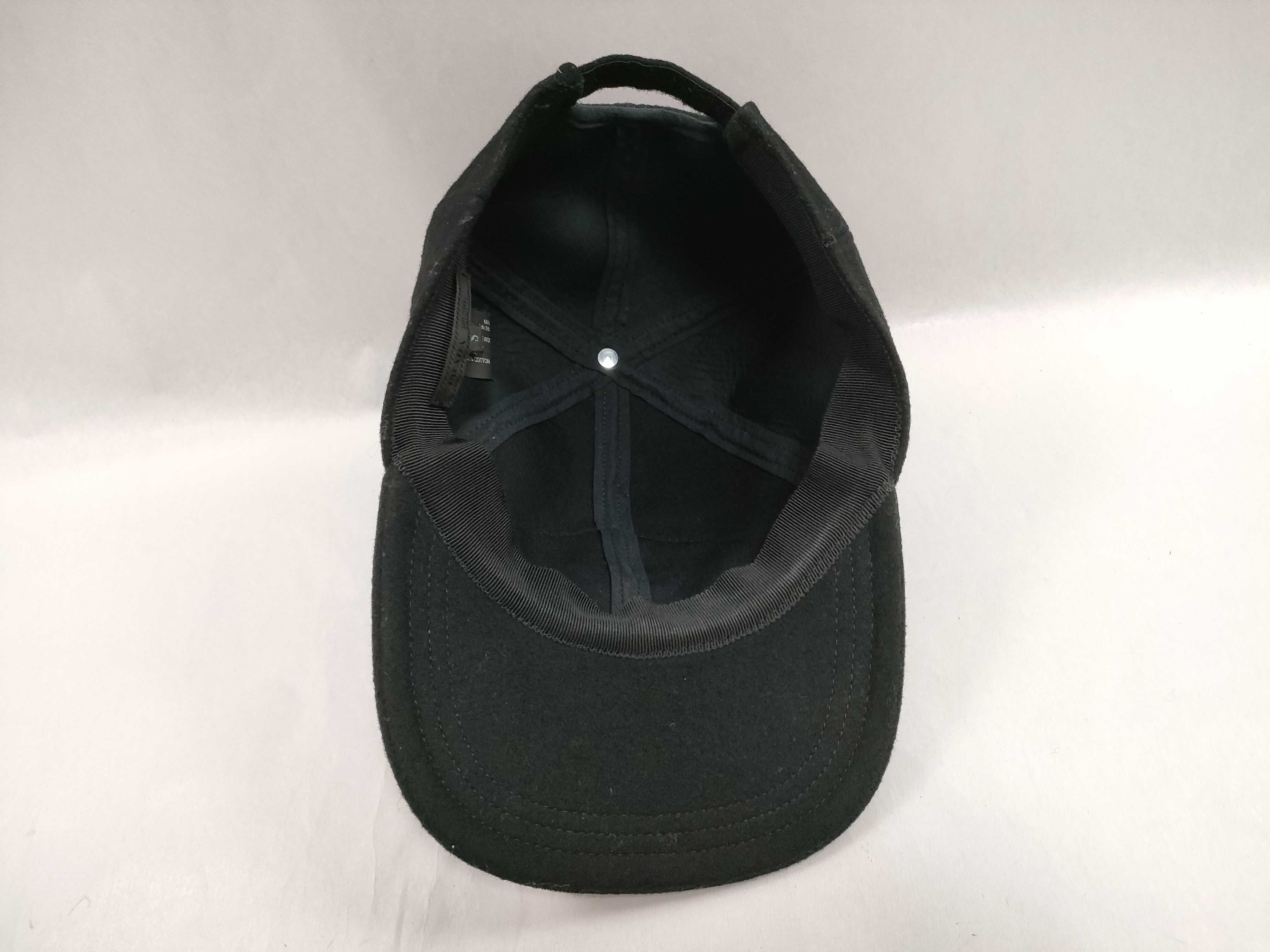 caps and other accessories — view 5