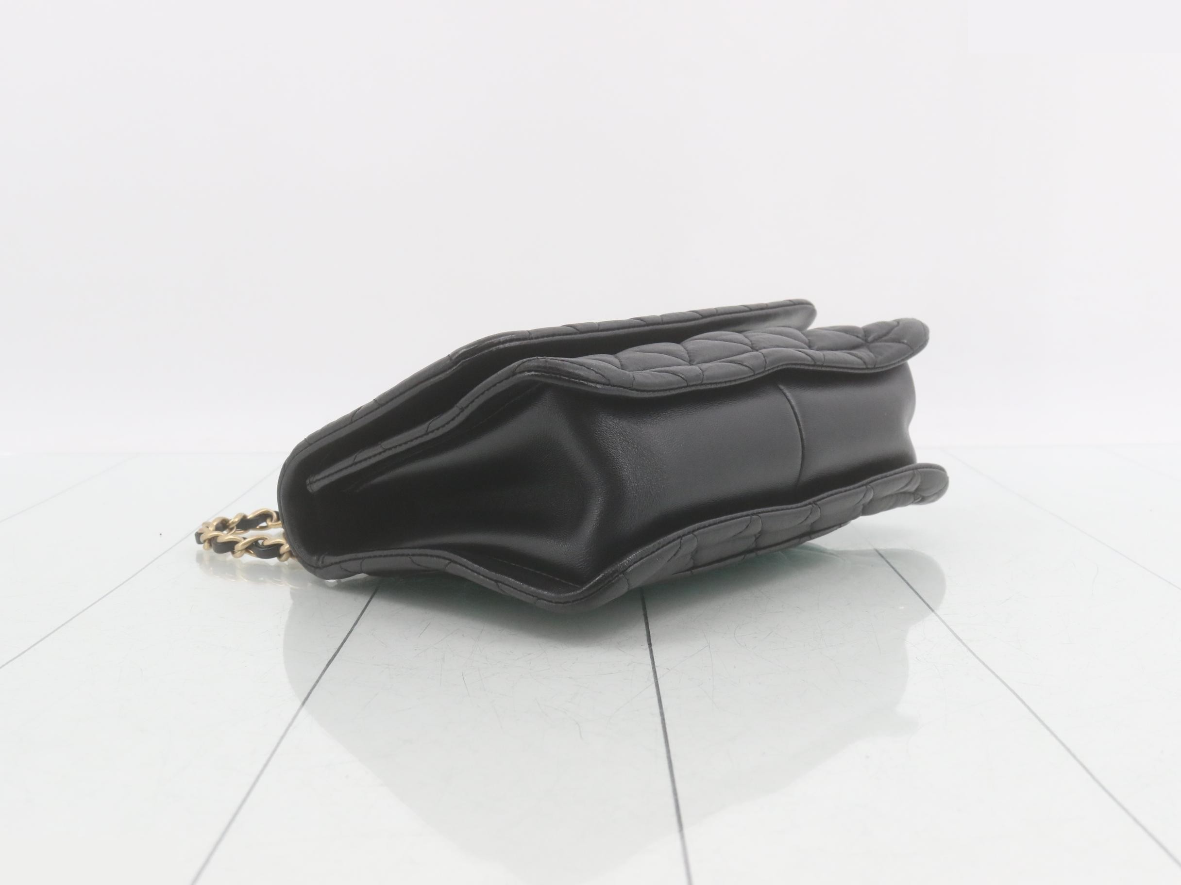 Lambskin, Gold hardware, 2-way handbag — view 6