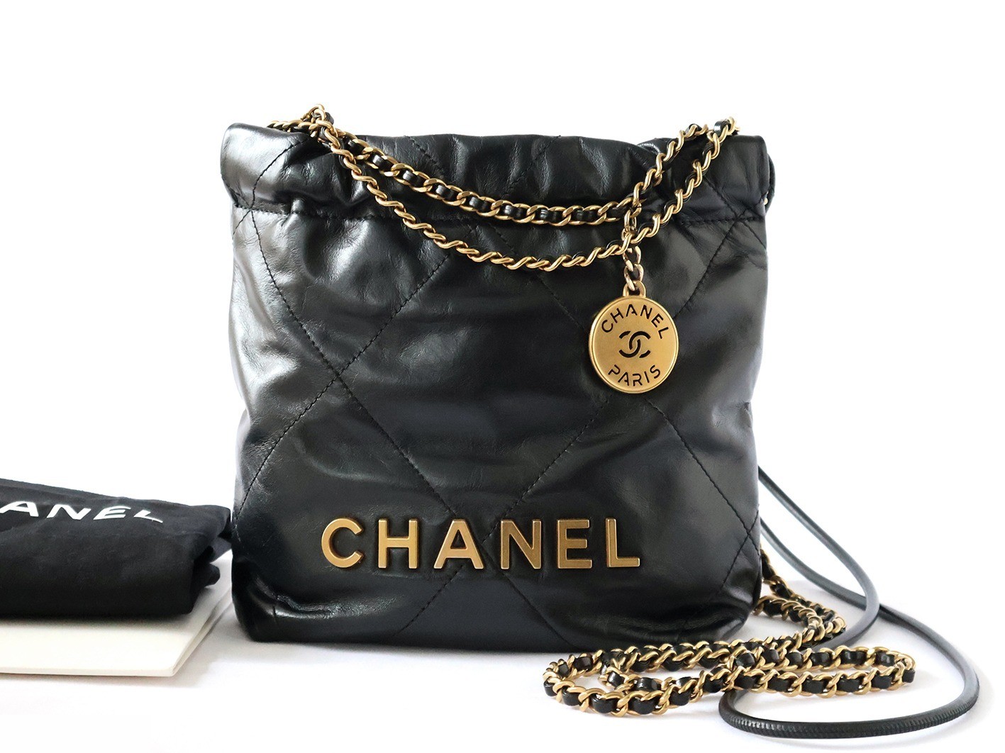 22 Shiny Calfskin Chain Shoulder Bag, Black