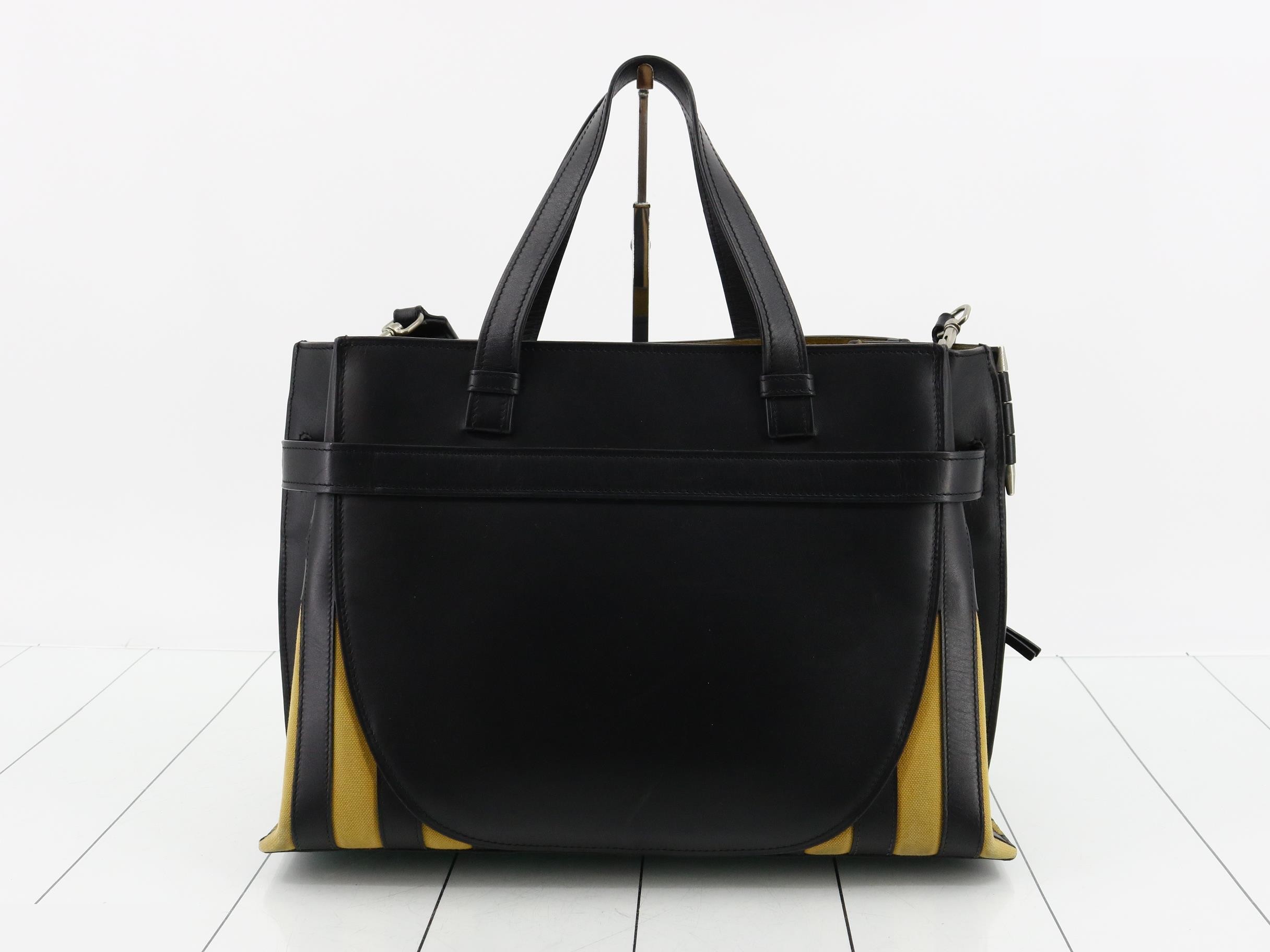 Gate handbag, black — view 2