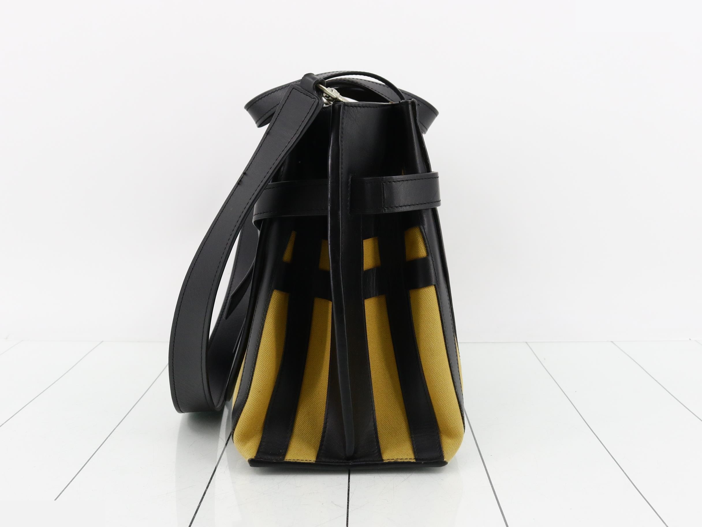 Gate handbag, black — view 3