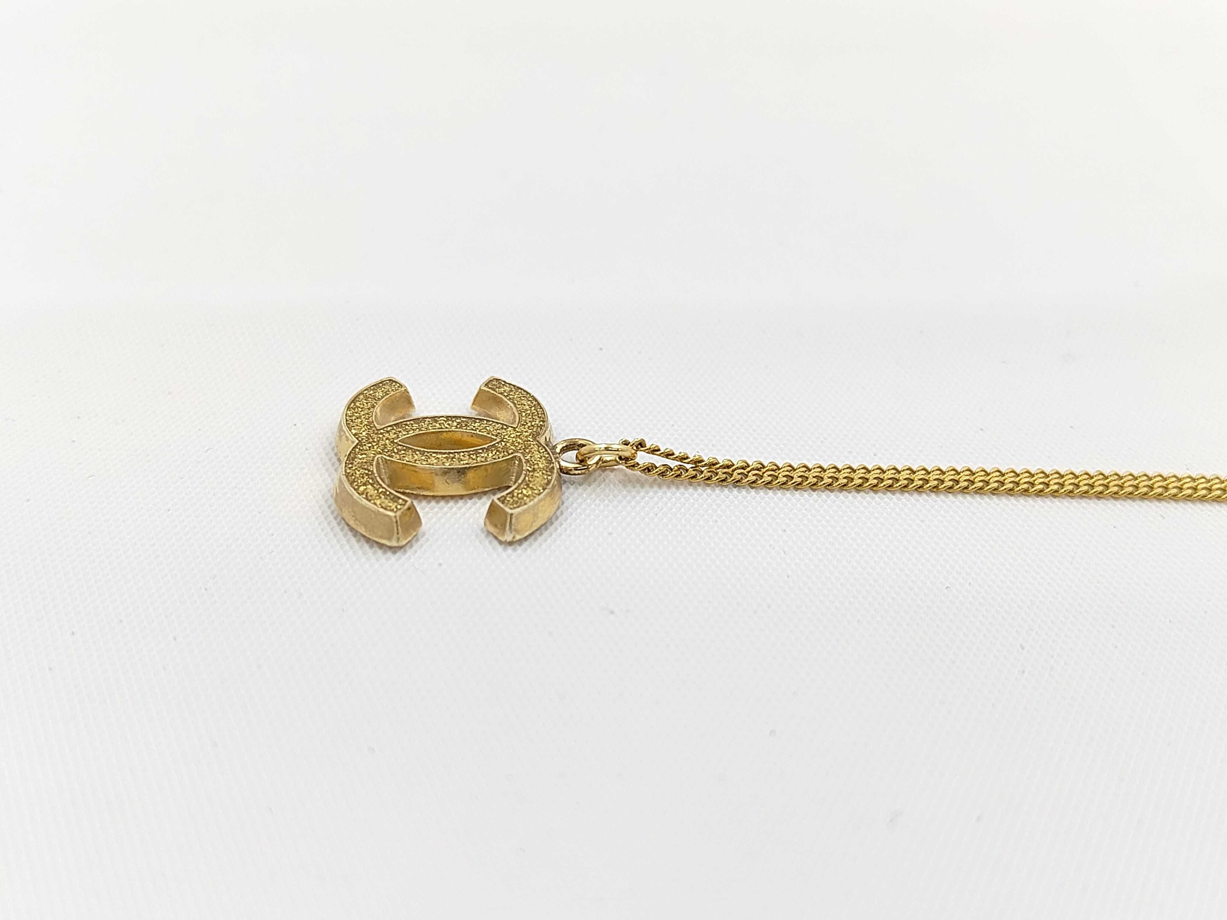 Coco Mark Gold Necklace 05A — view 3