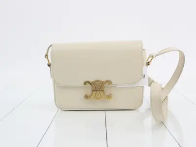 Other lines: Bags and shoulder bags