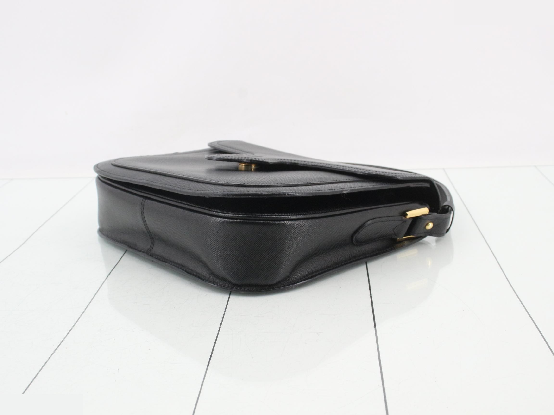 logo one-shoulder bag, leather, black, gold hardware — view 6