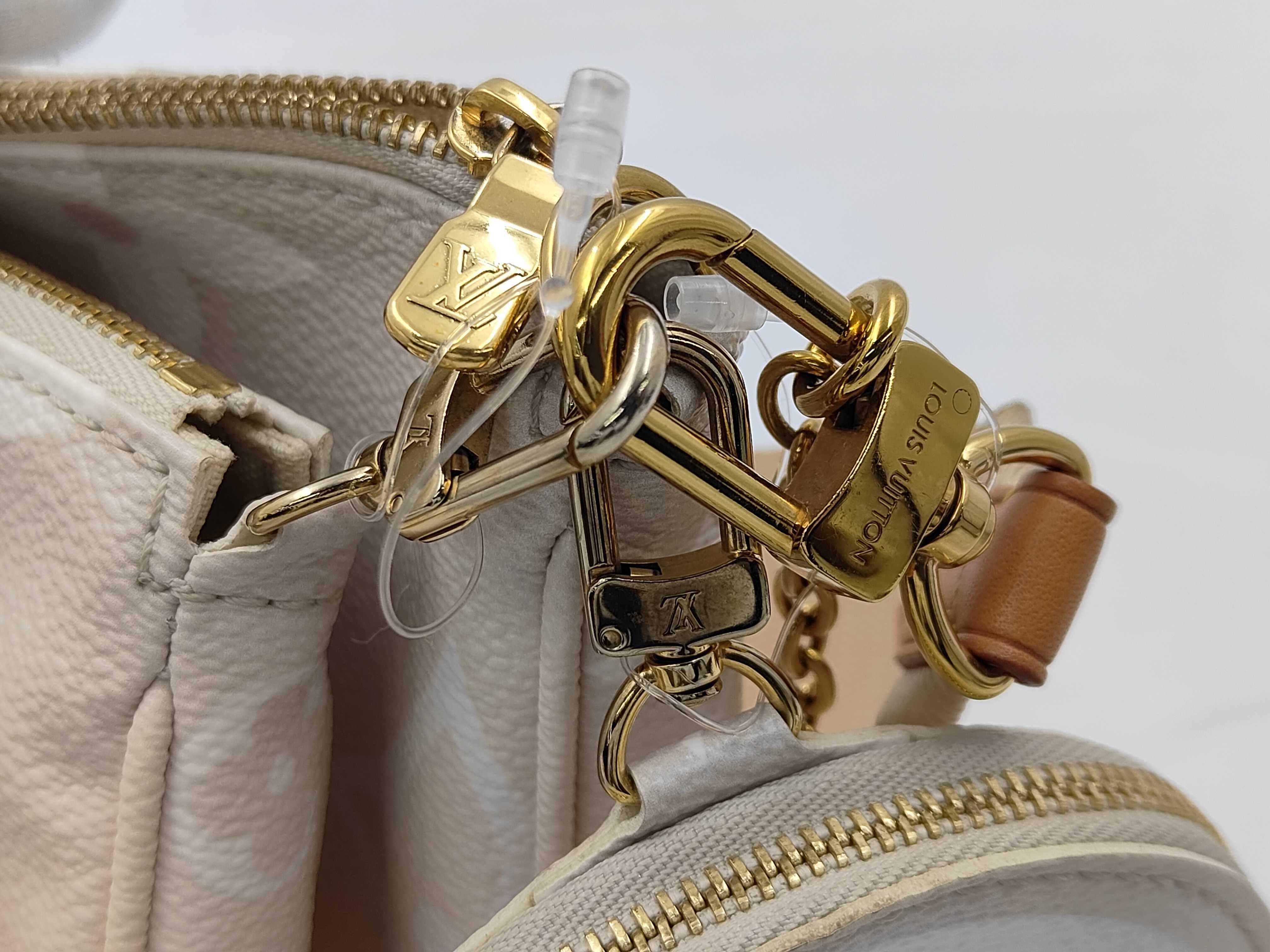 M57634 Giant Multi Pochette Accessoires Shoulder Bag — view 13