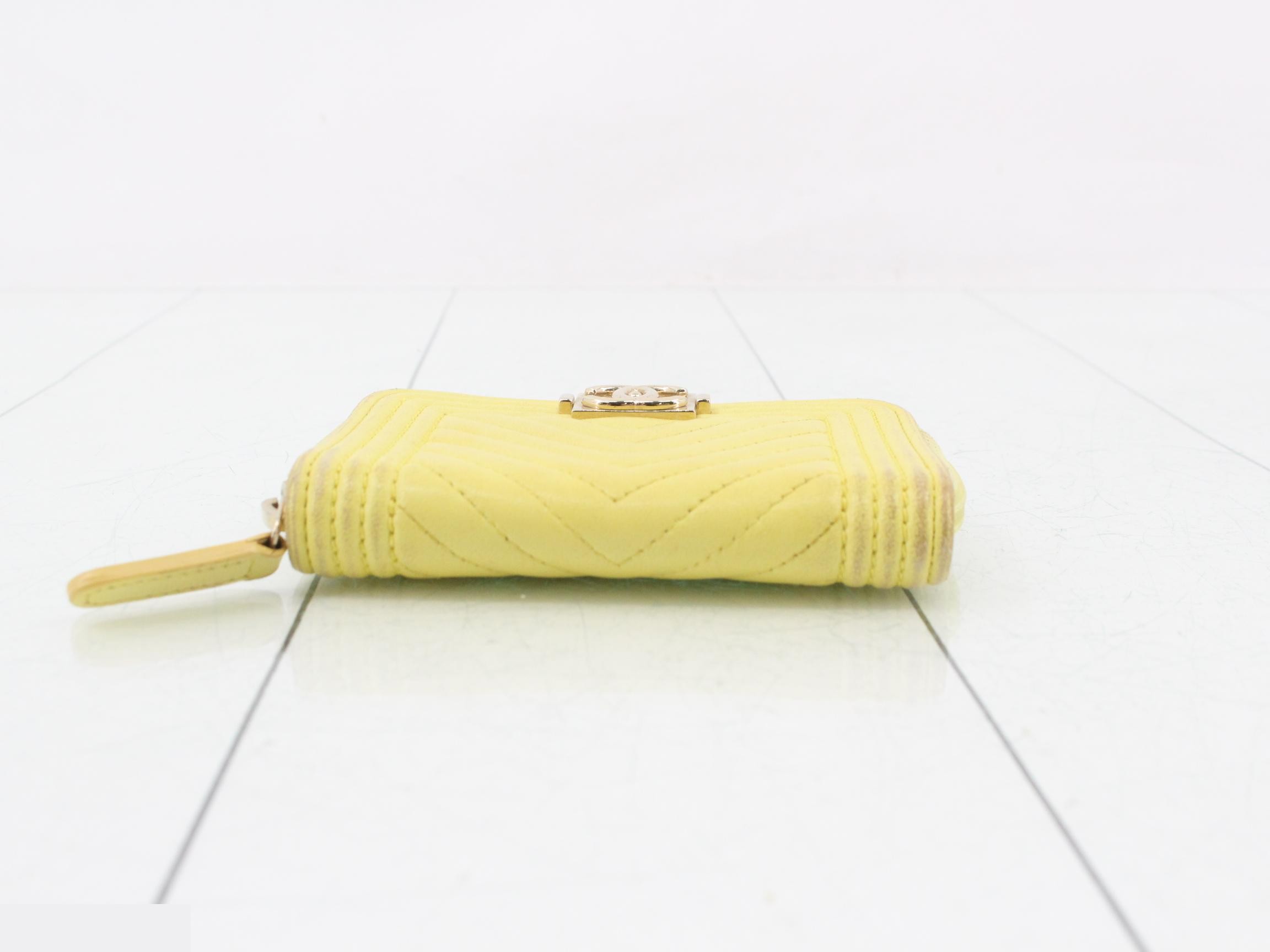 Boy Chanel coin case — view 3