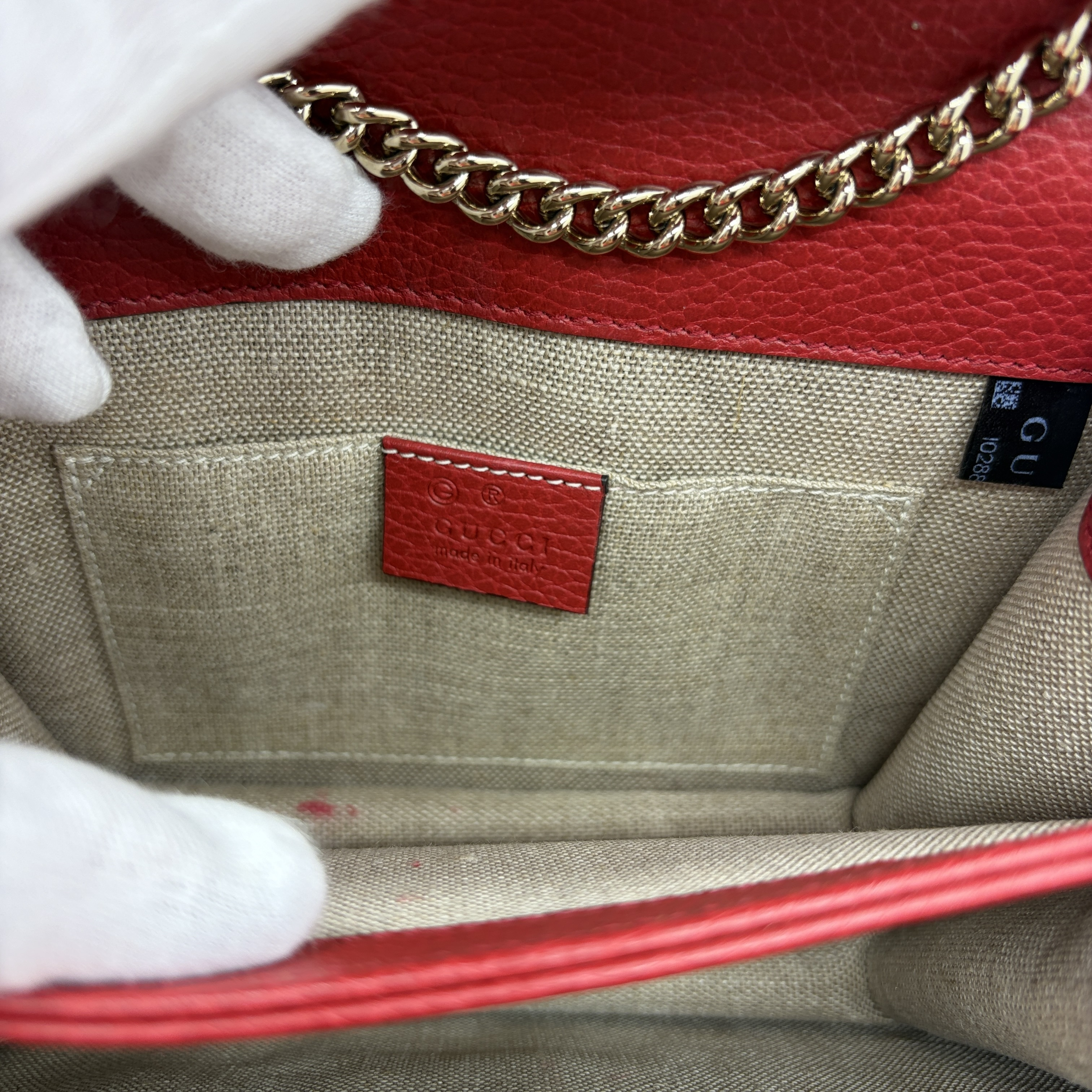 Interlocking G Shoulder Bag — view 11