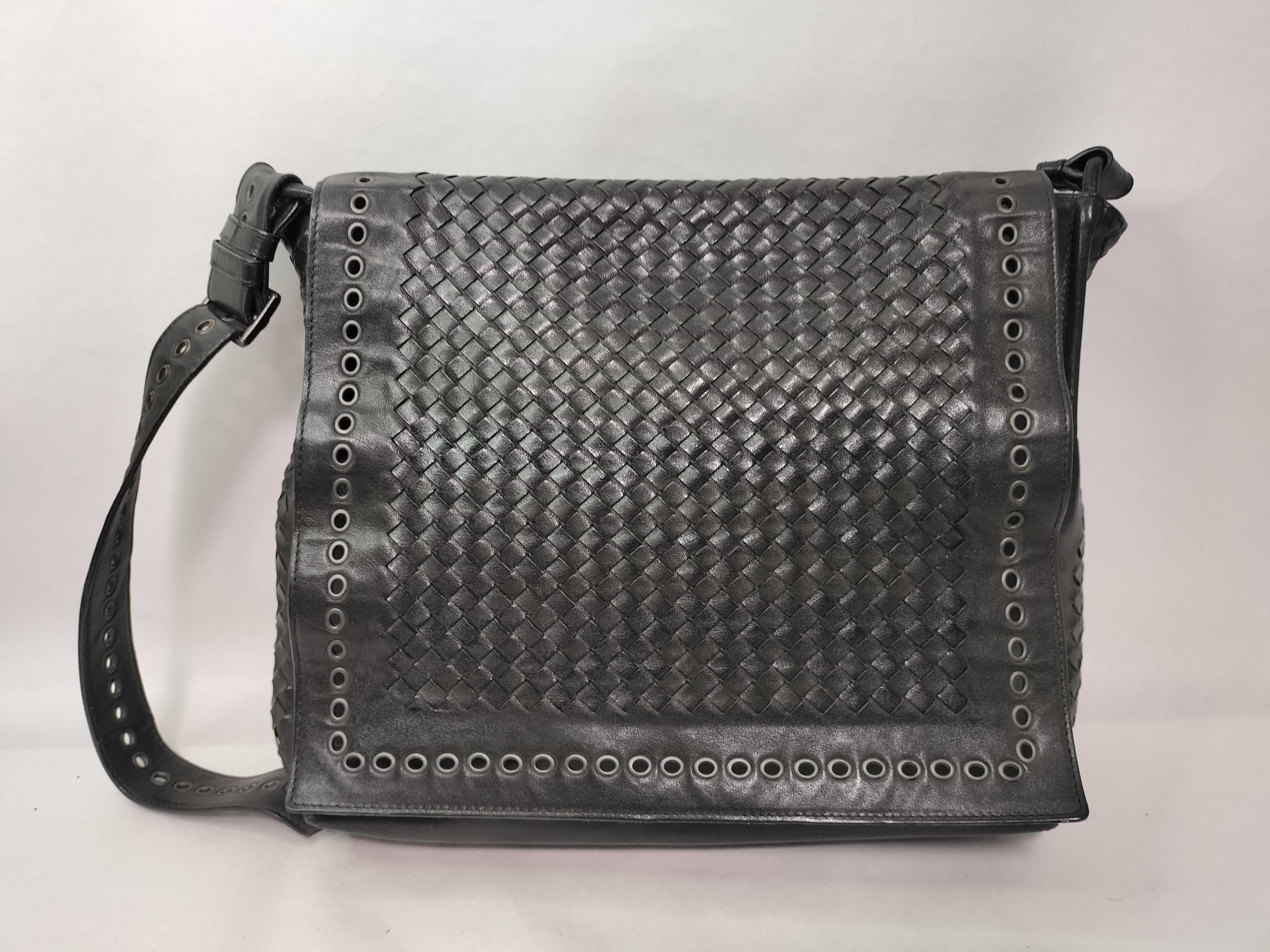 Intrecciato Shoulder Bag, Black Messenger Bag