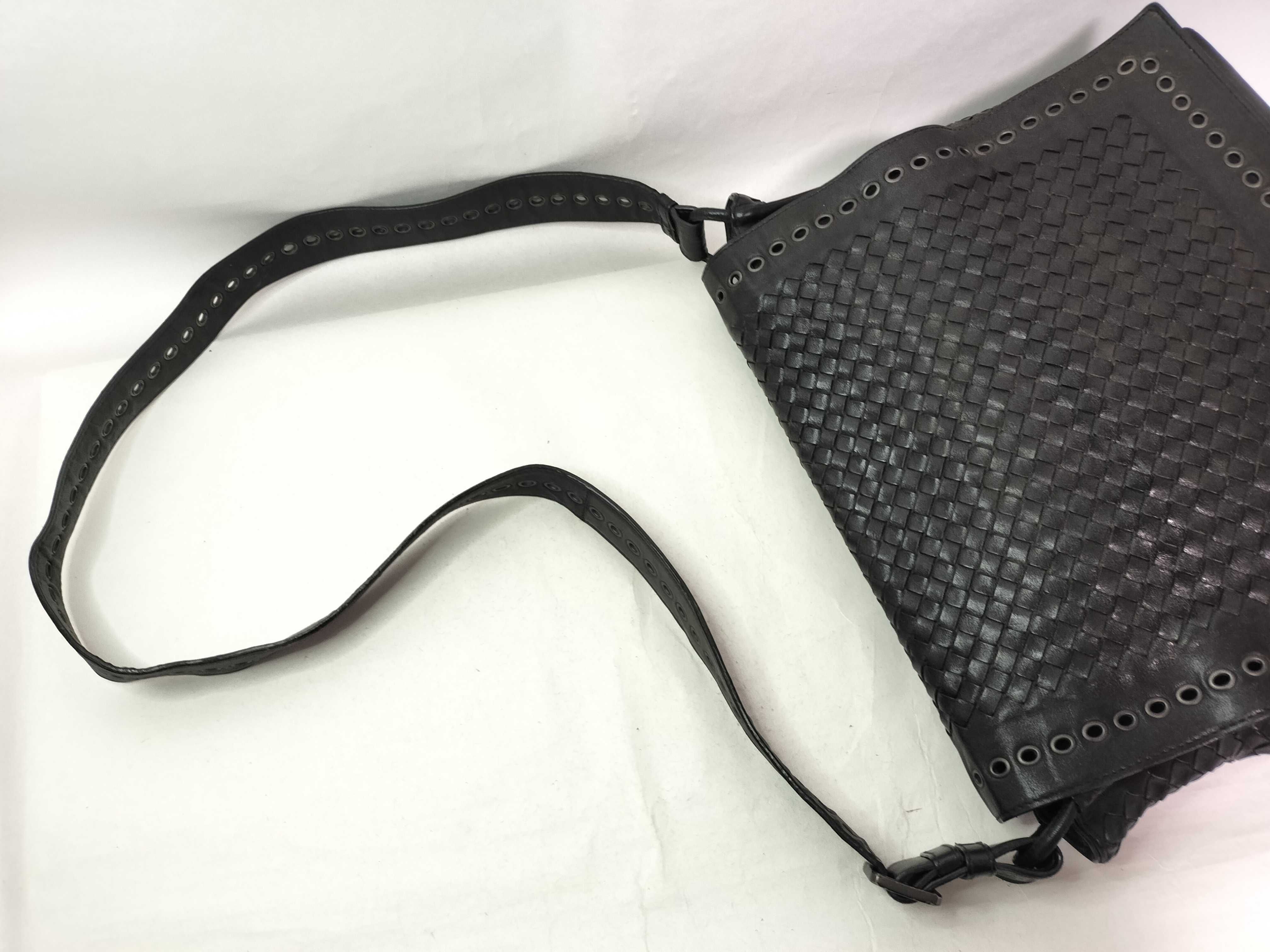 Intrecciato Shoulder Bag, Black Messenger Bag — view 5