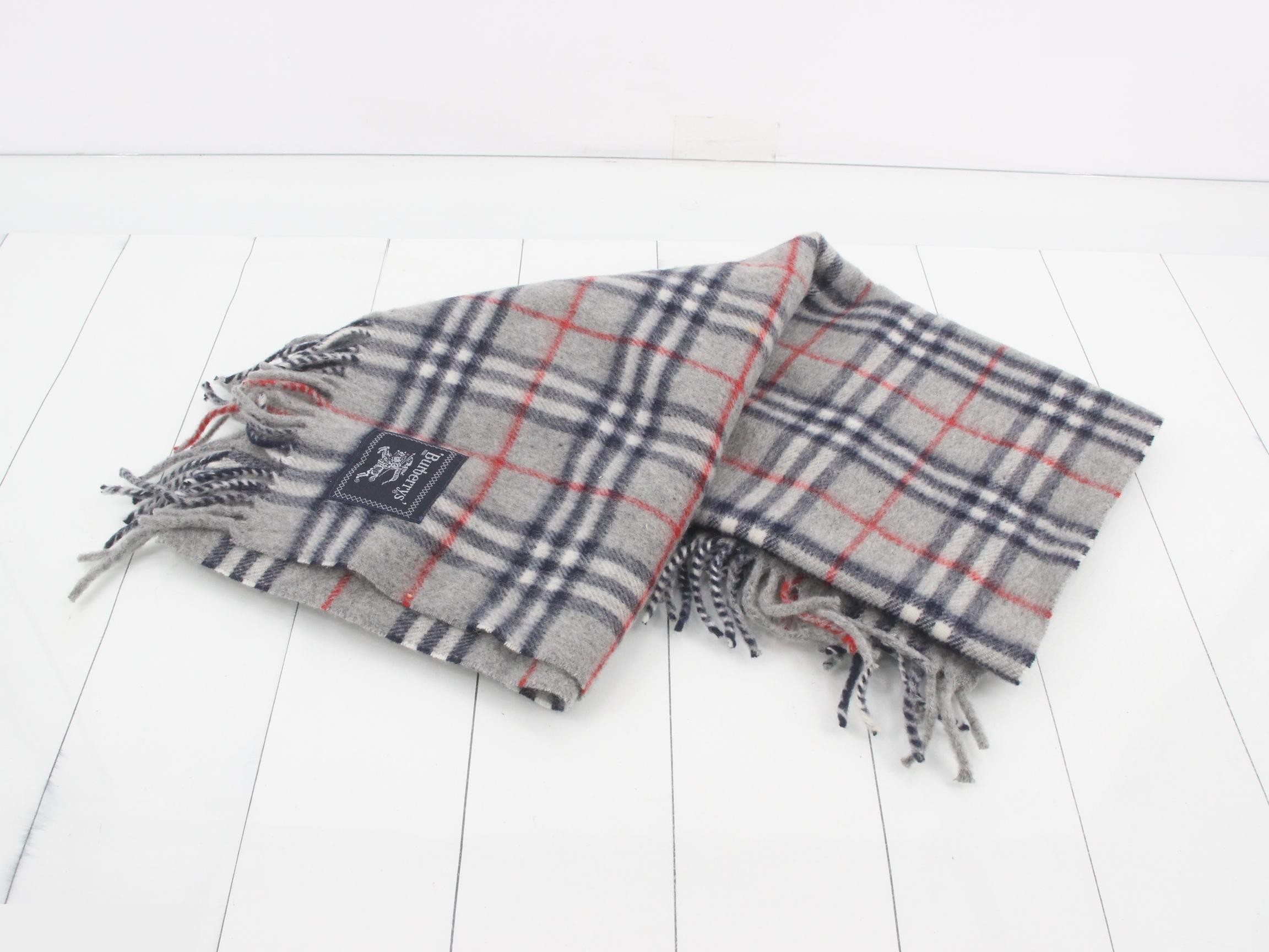 Other items: accessories, shawls (lap blankets) — view 2