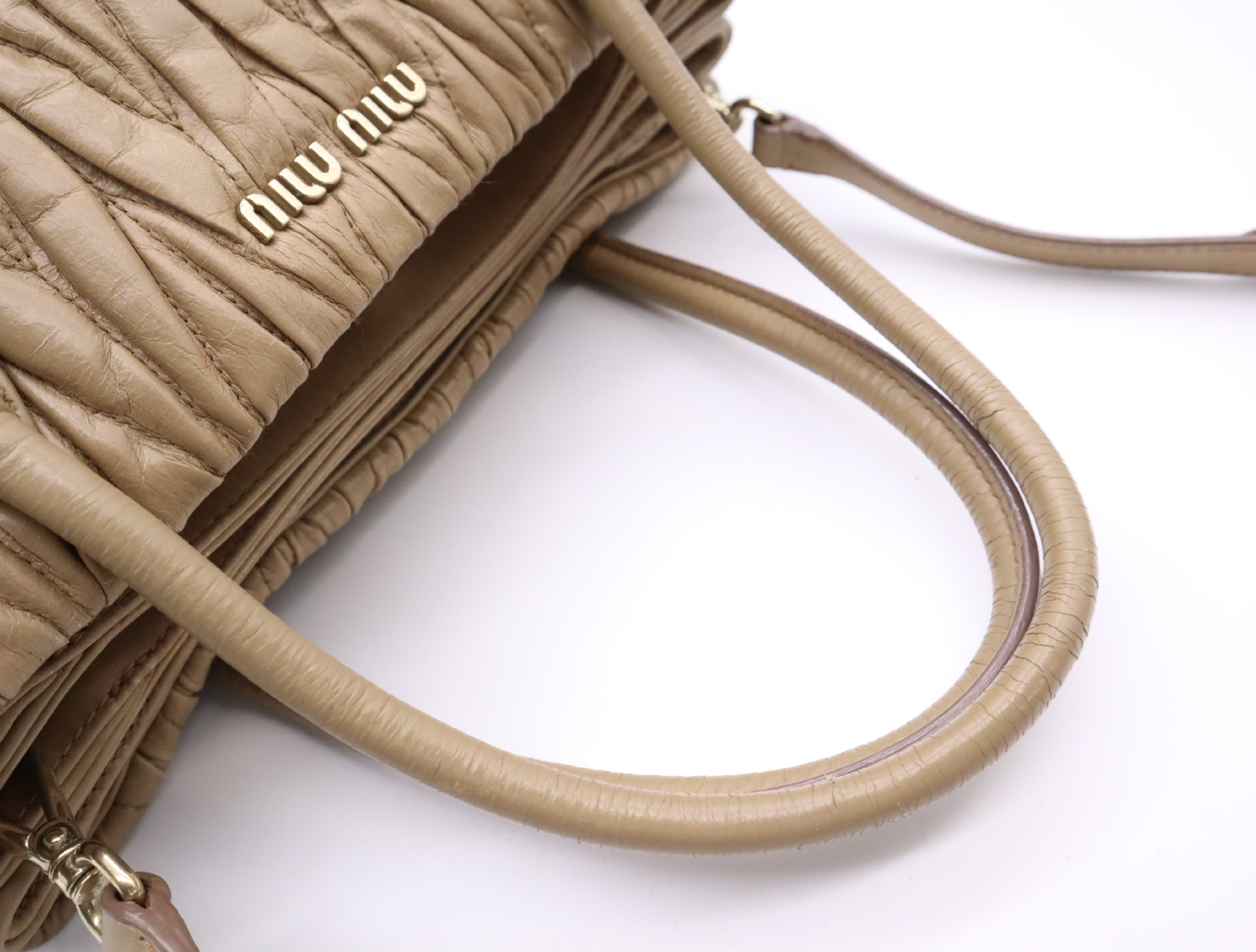 Leather Matelassé 2-Way Handbag in Beige with Gold Hardware and Shoulder Strap — view 13
