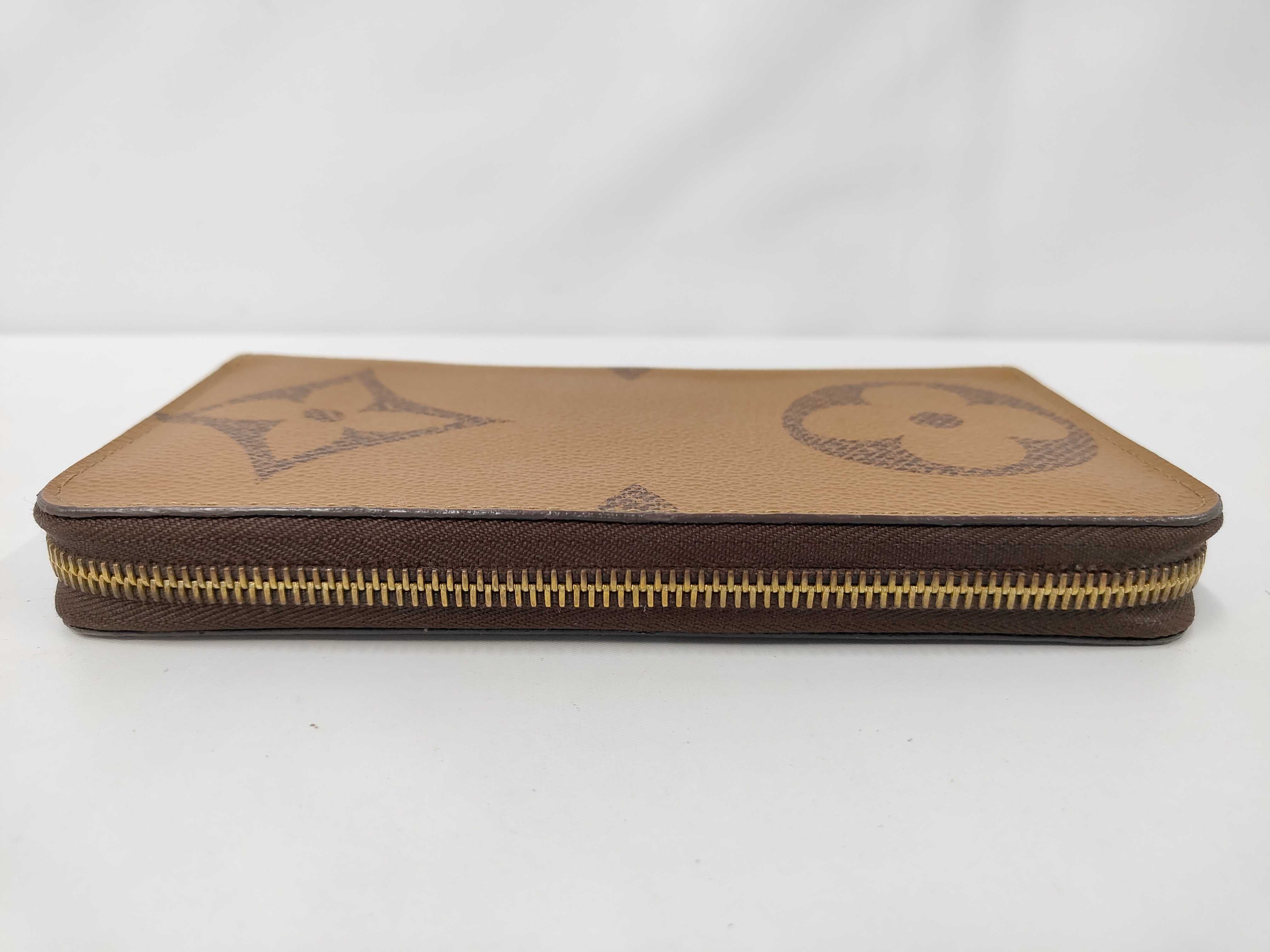 Monogram Giant Reverse Zippy Wallet, Box Included, Excellent Condition — view 6