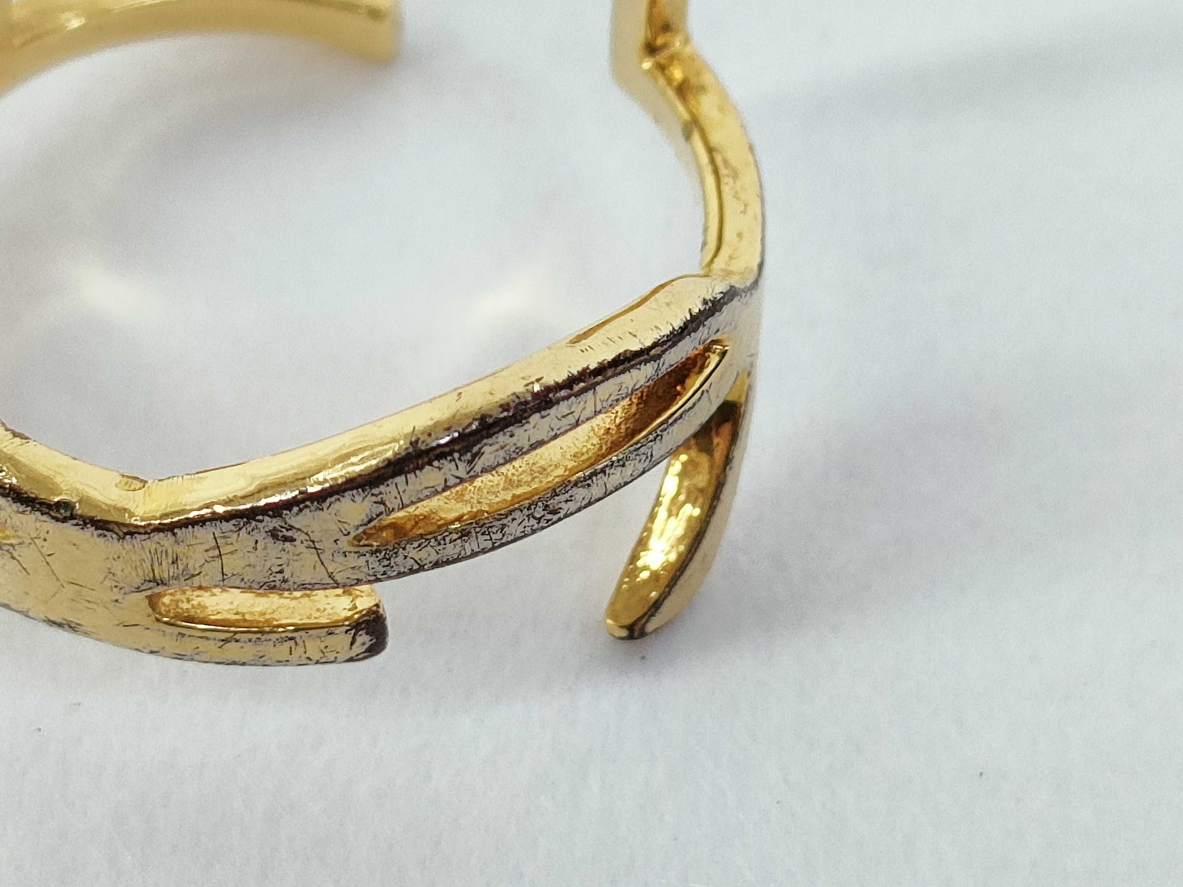 Cassandra Logo Ring — view 8