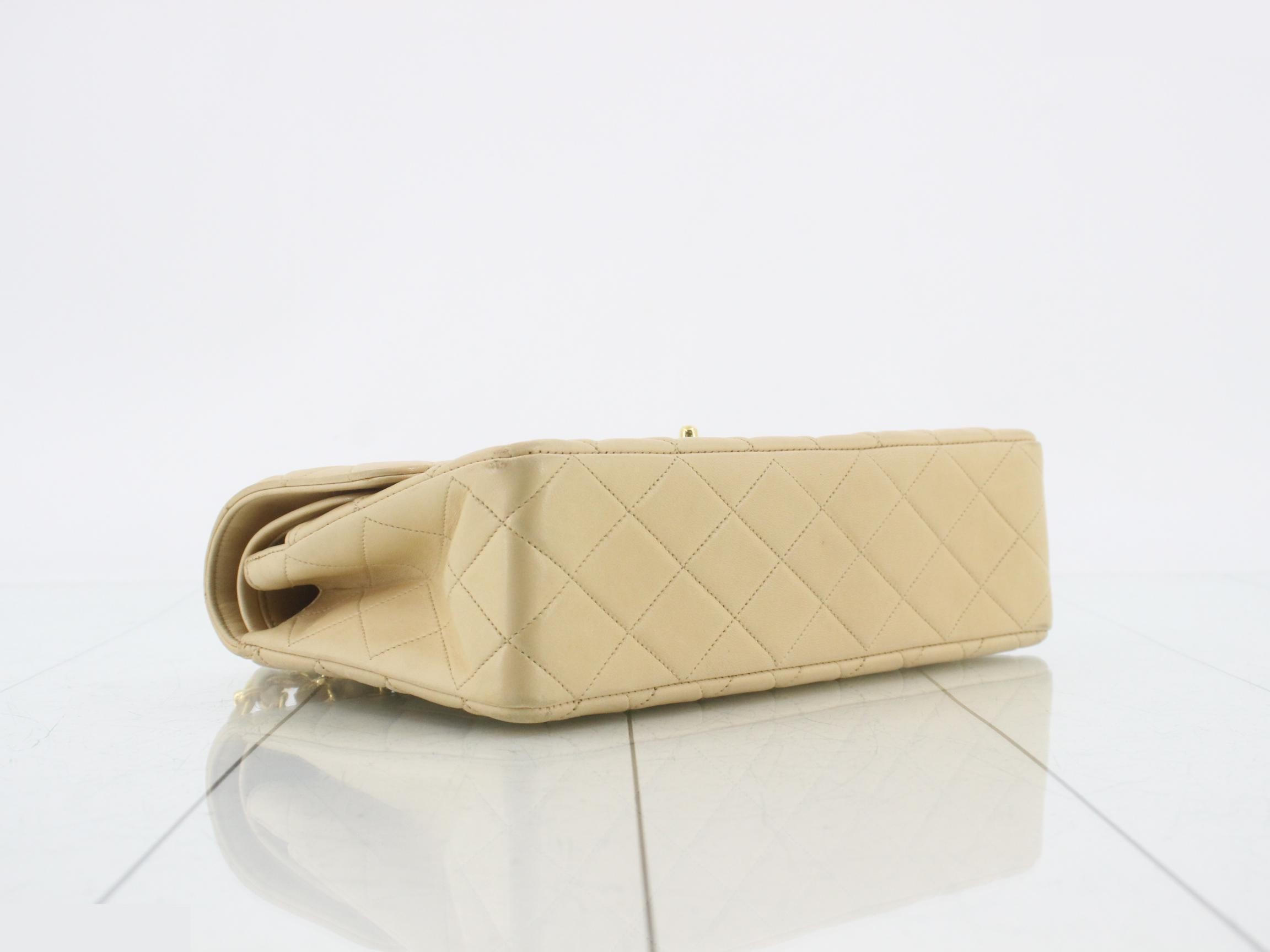 Matelassé Paris Limited Edition Beige Chain Shoulder Bag — view 5