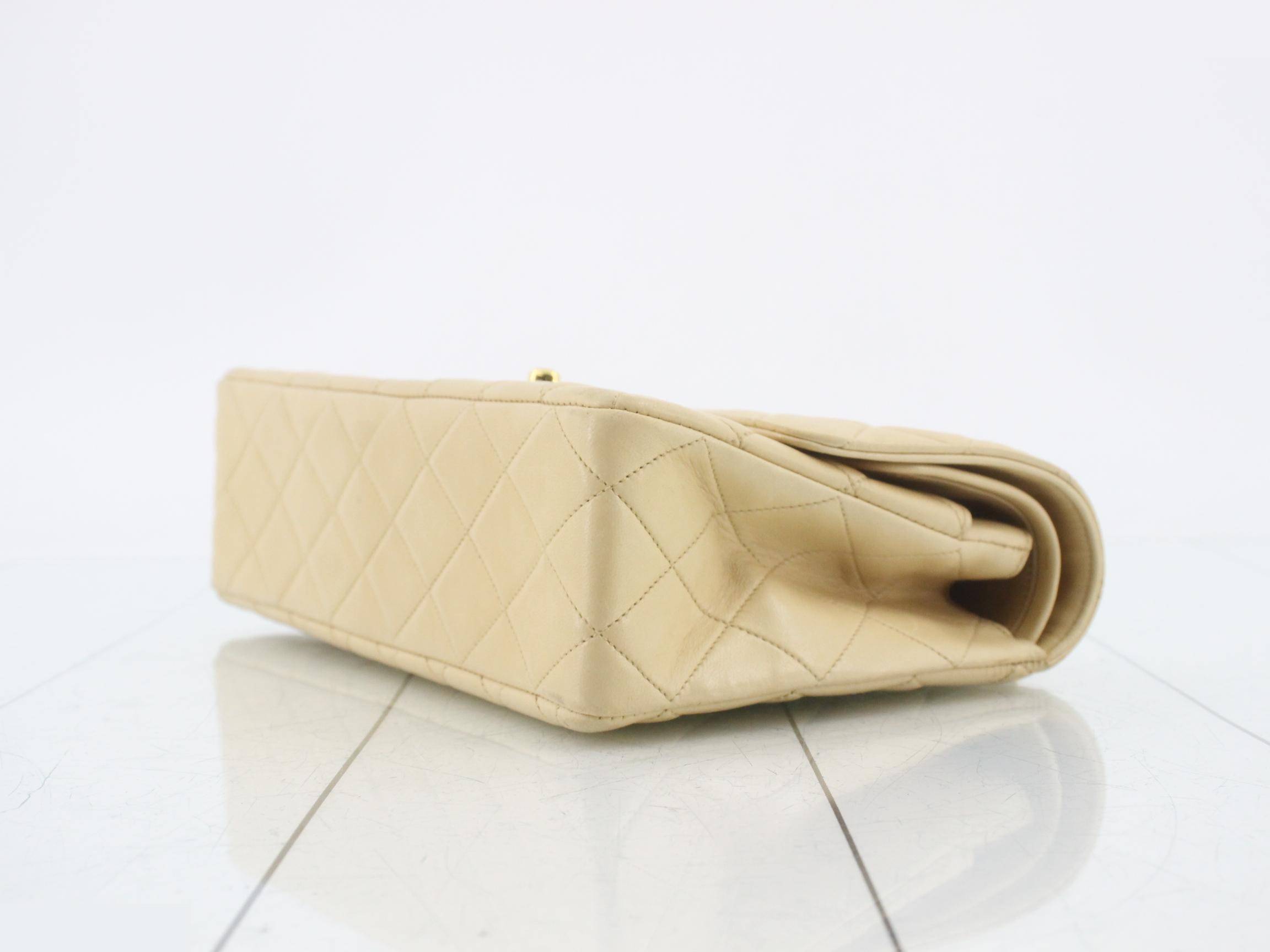 Matelassé Paris Limited Edition Beige Chain Shoulder Bag — view 6
