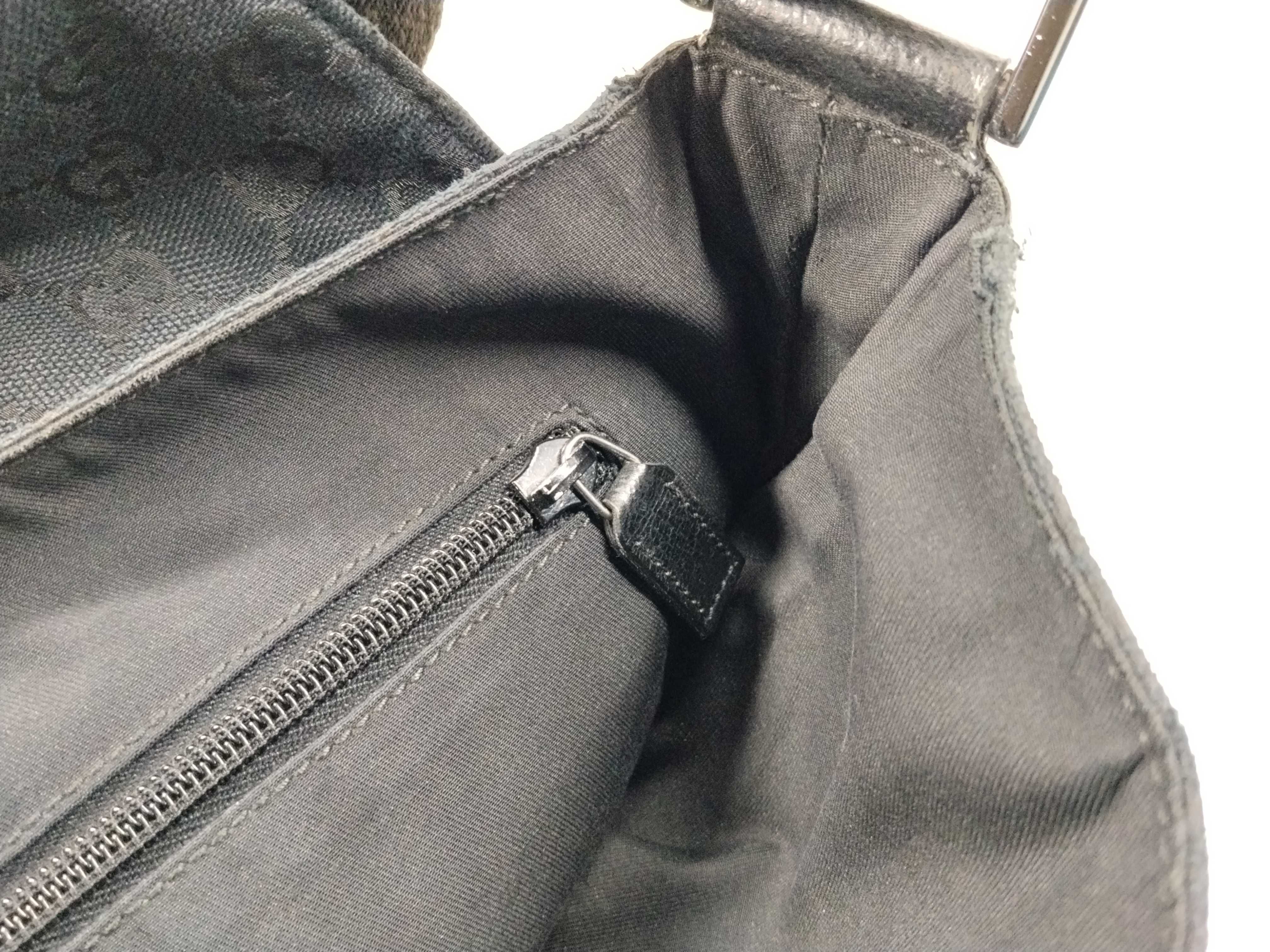 GG Canvas Shoulder Bag — view 13