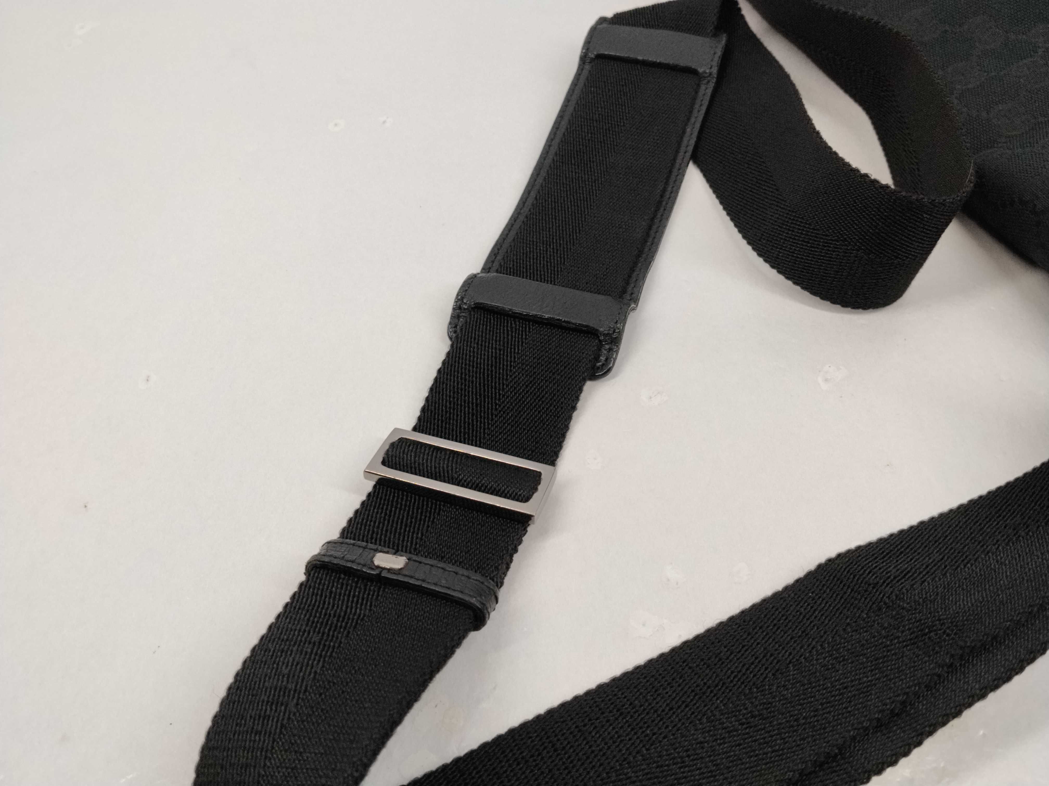 GG Canvas Shoulder Bag — view 7